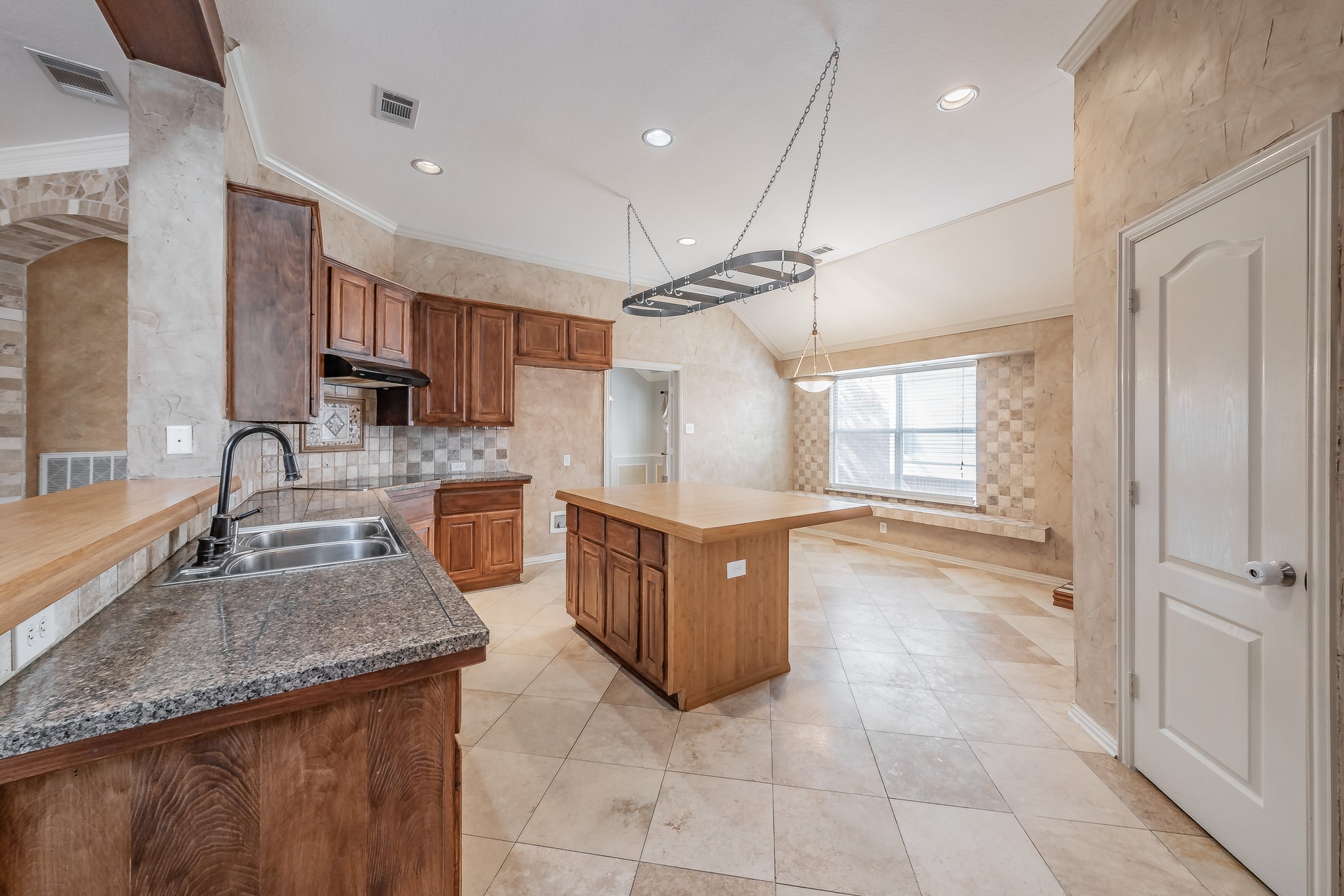 4633 Baldwin Lane
