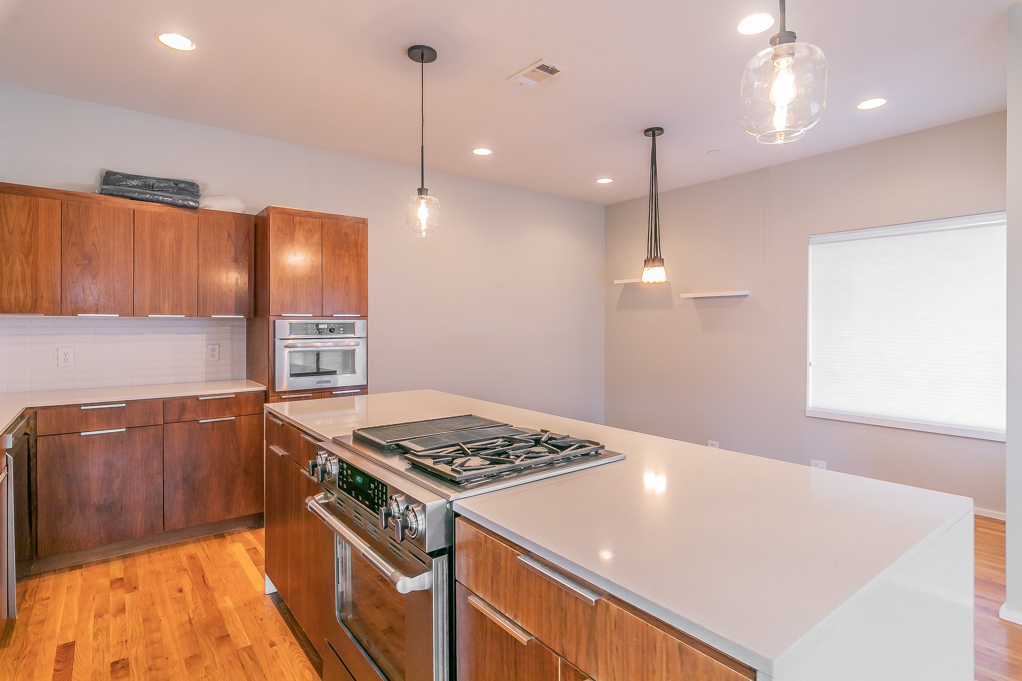 5205 Capitol Avenue 6