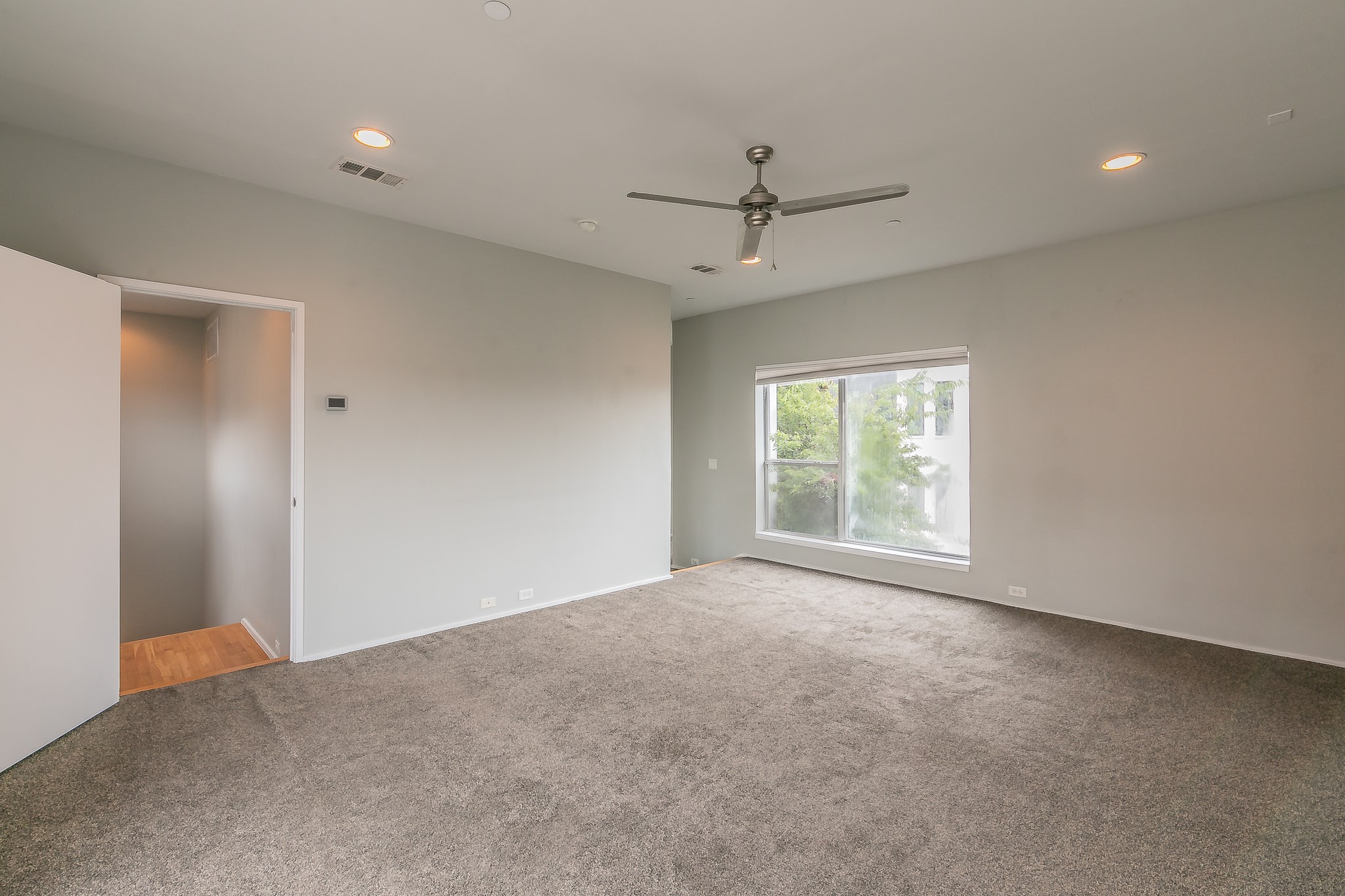 5205 Capitol Avenue 6