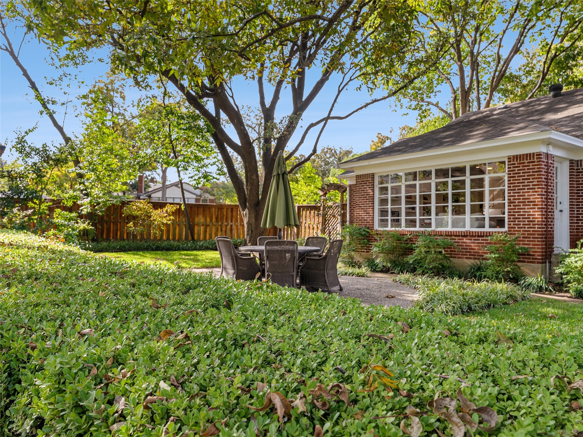7106 Meadow Lake Avenue