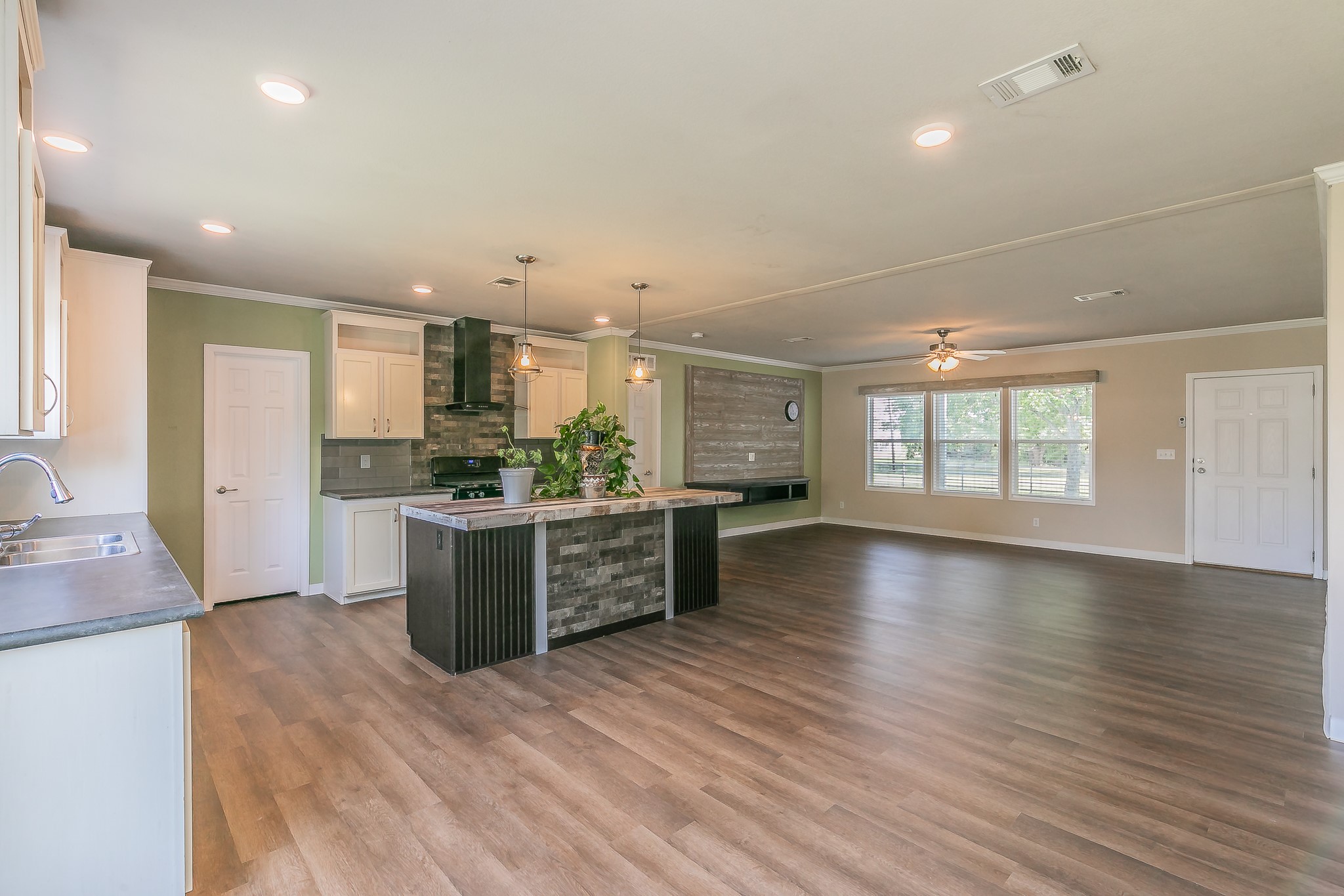 3813 Montego Bay Court