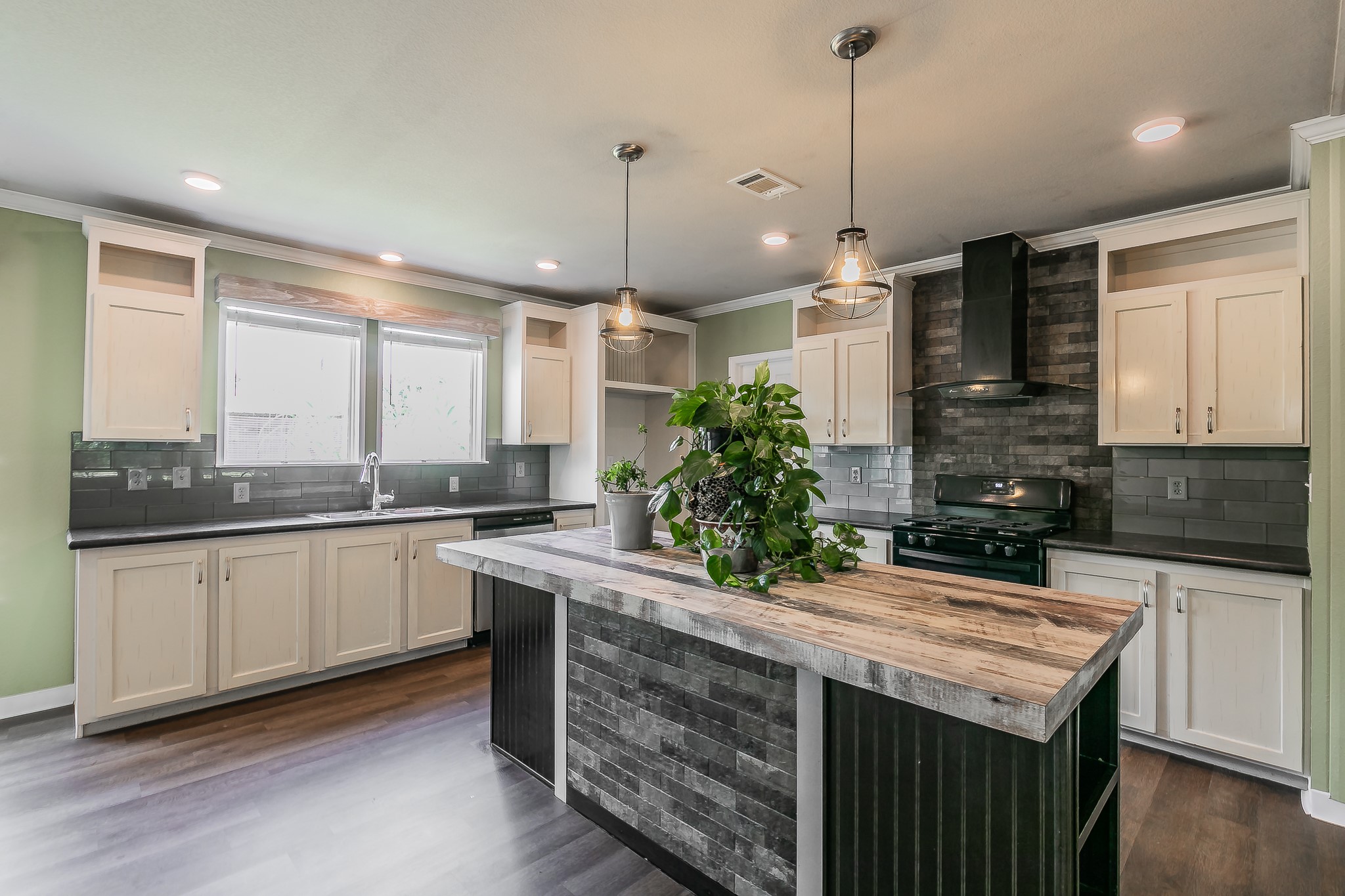 3813 Montego Bay Court