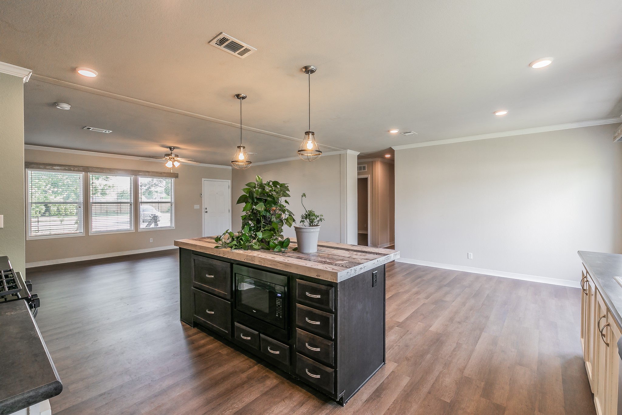 3813 Montego Bay Court