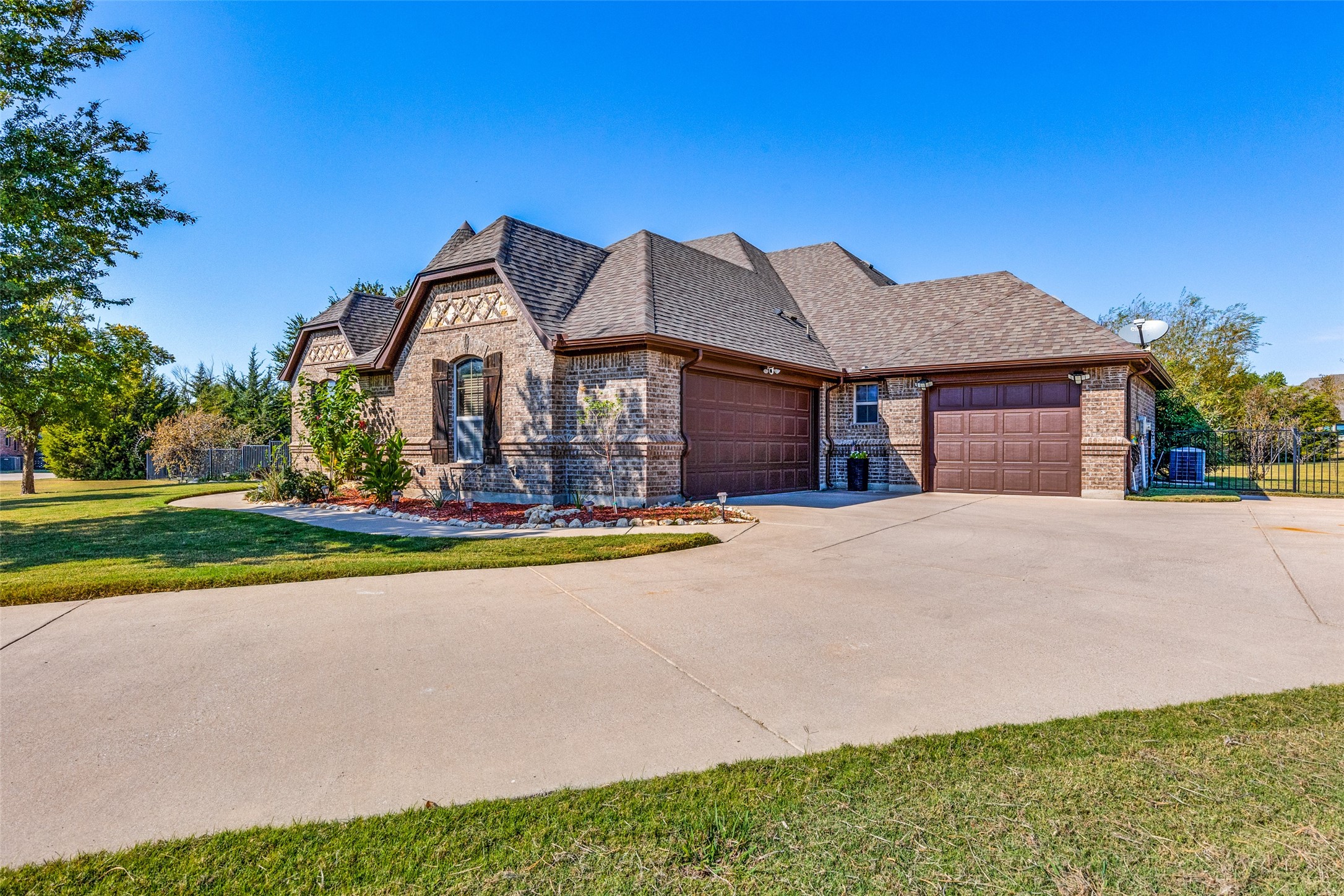 13861 James Ranch Court