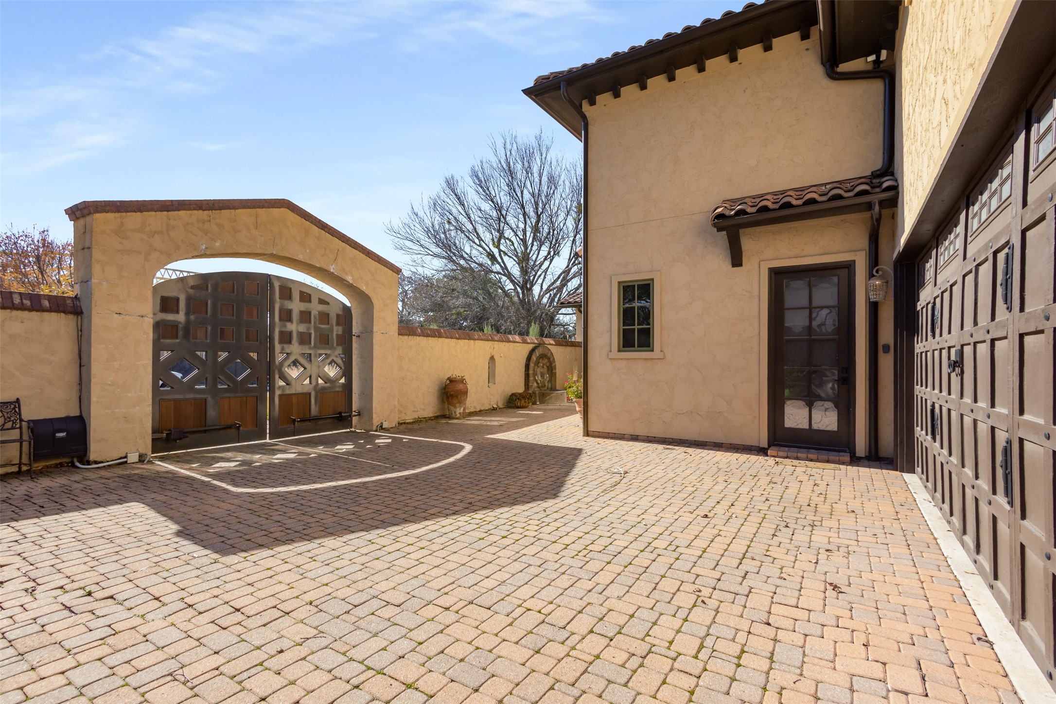 5811 Preston Haven Drive