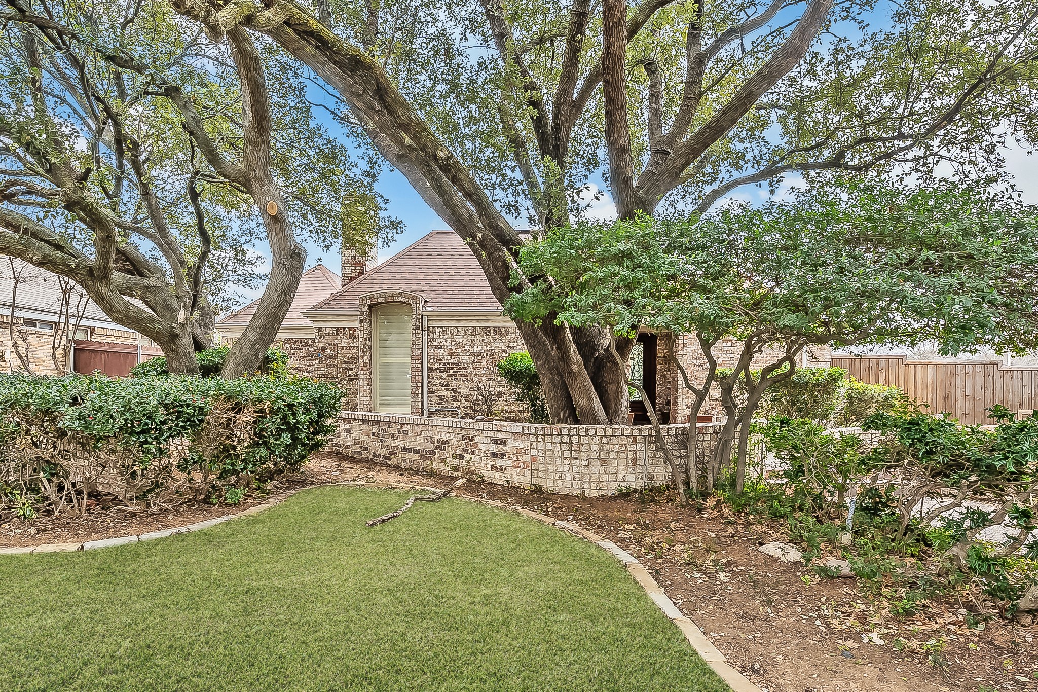 3004 Sheraton Drive