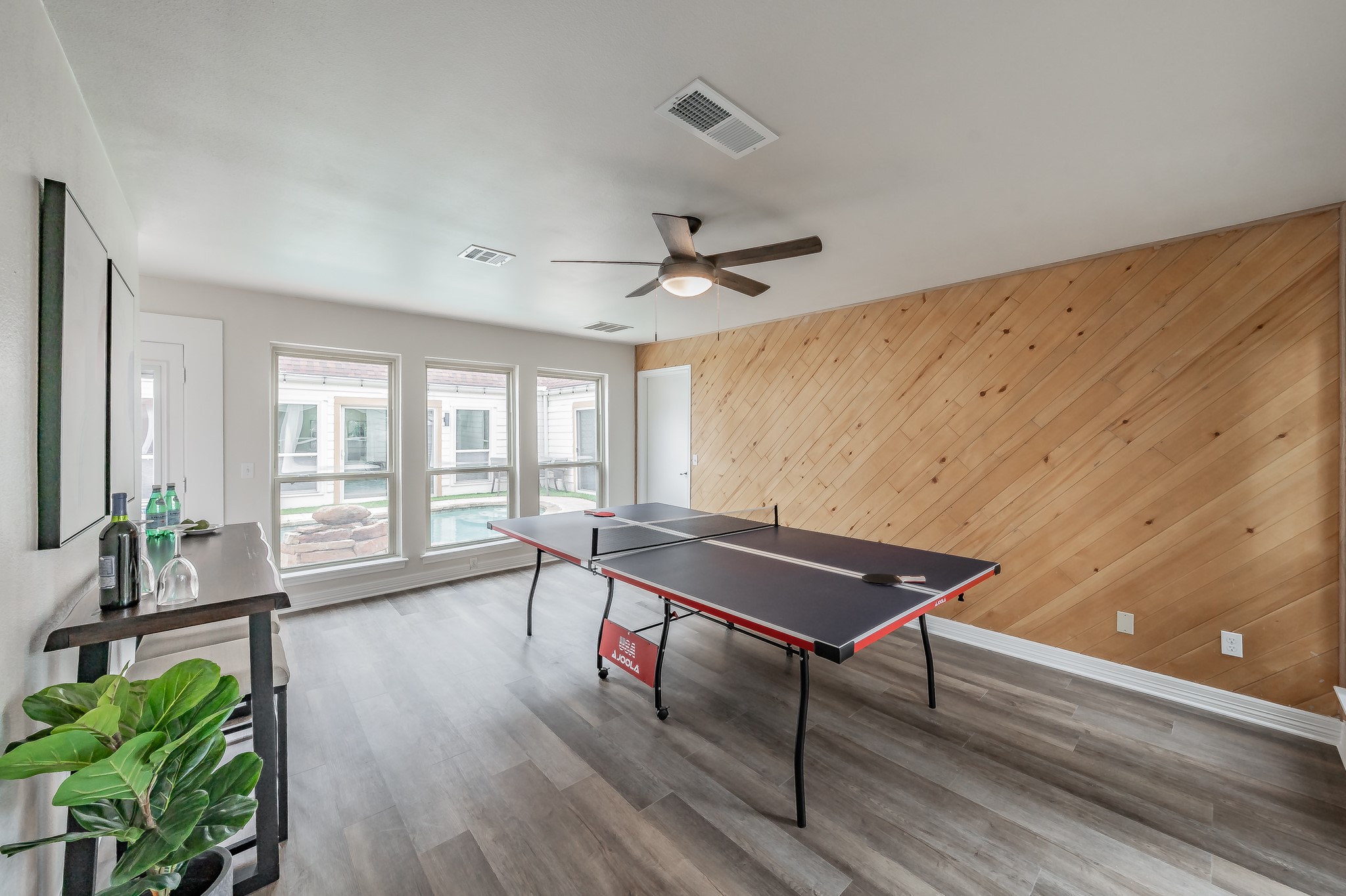 3004 Sheraton Drive