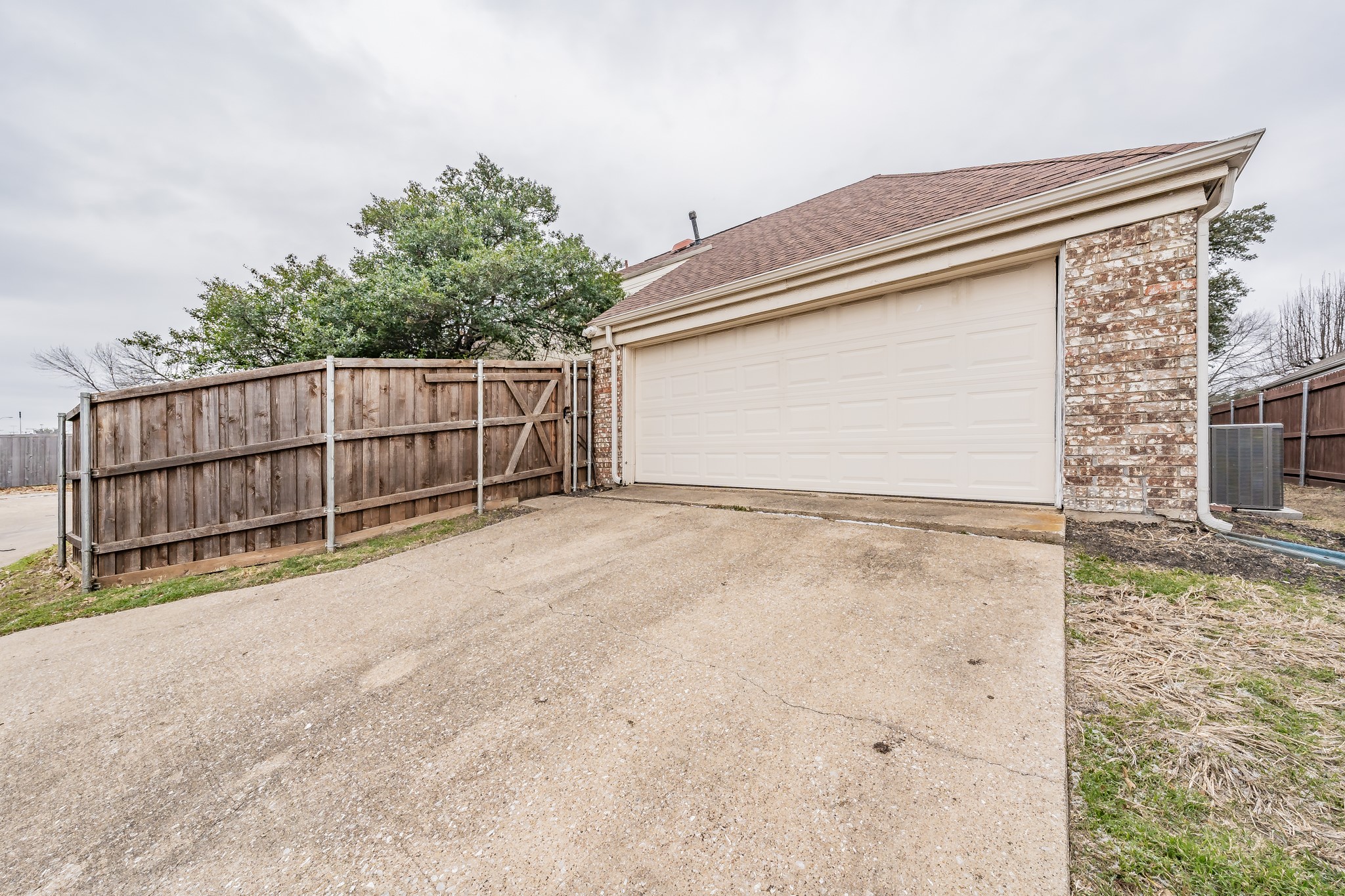3004 Sheraton Drive