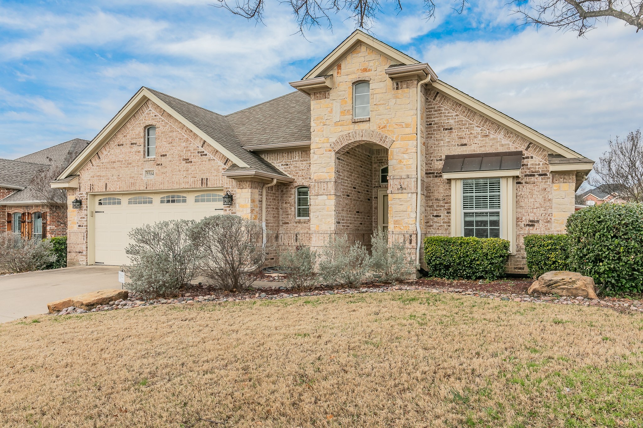 5504 La Bandera Trail