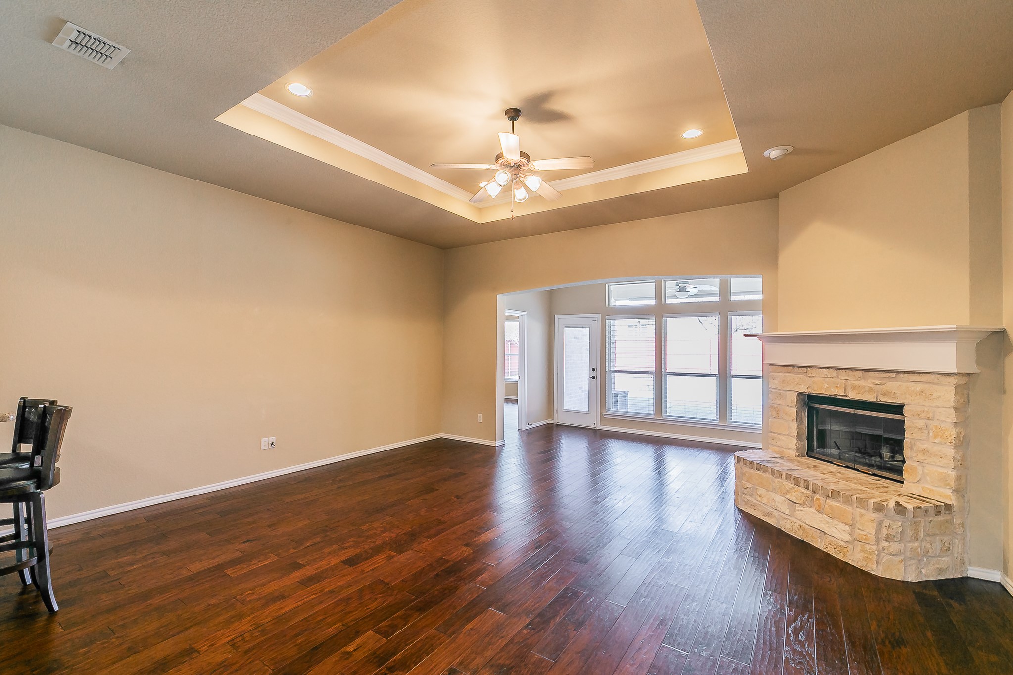 5504 La Bandera Trail