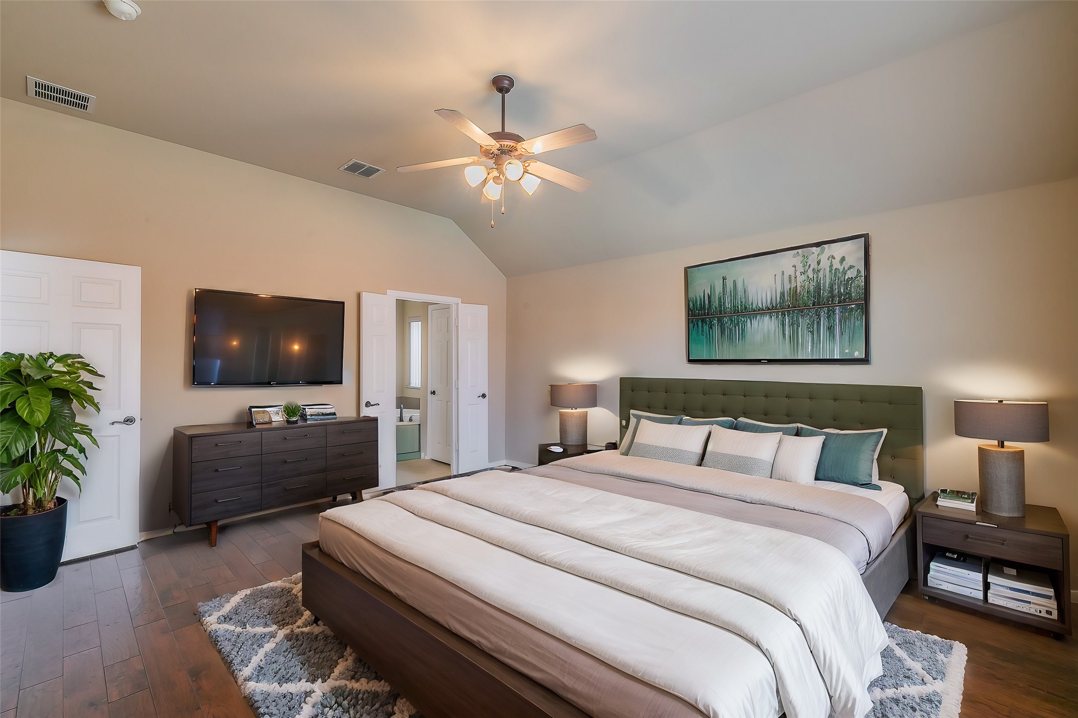 5504 La Bandera Trail