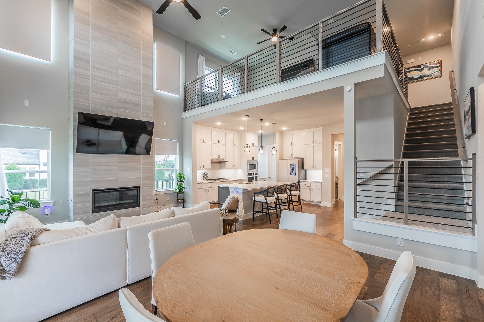 1933 Roundtree Circle W