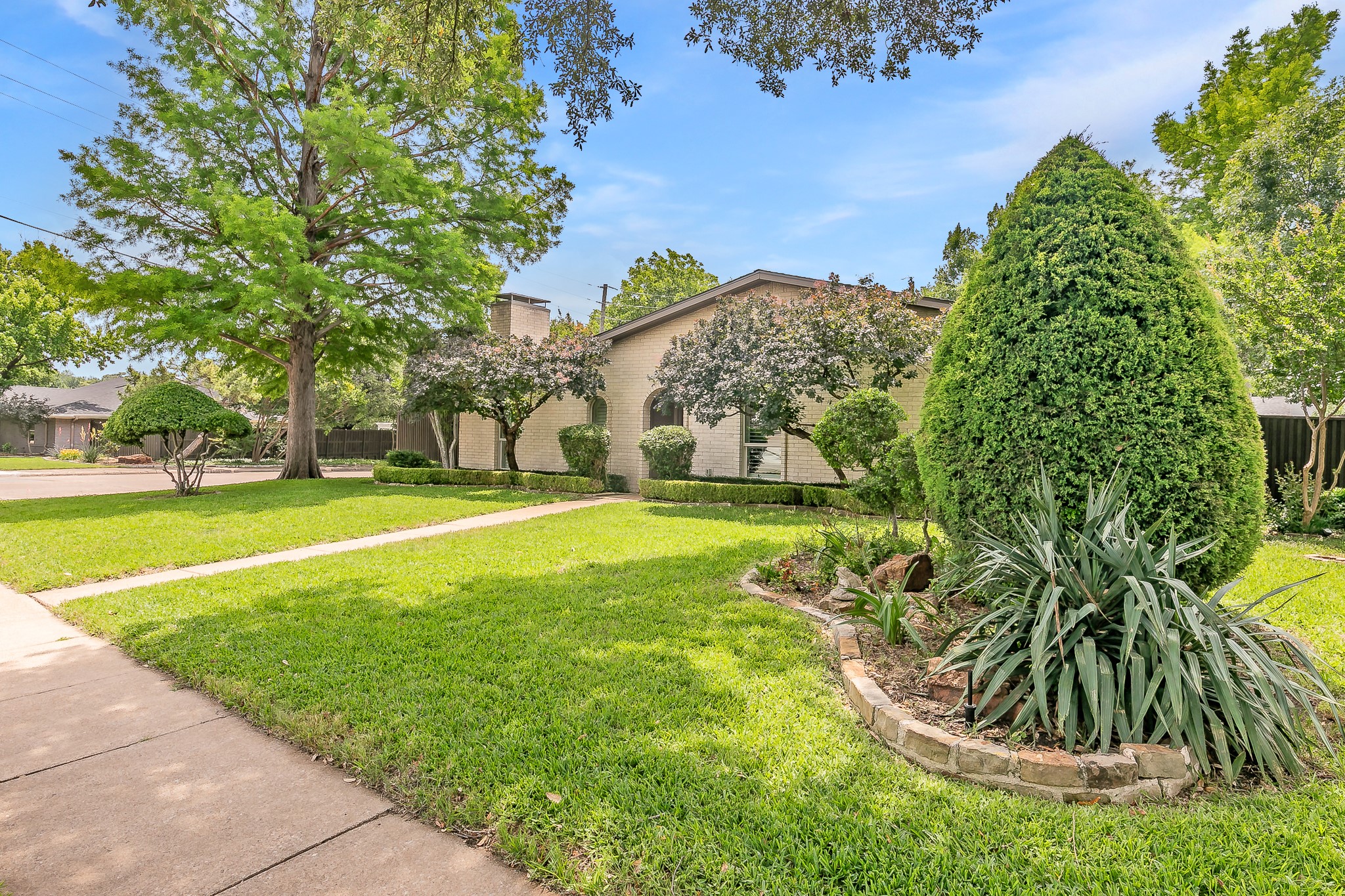 6772 Town Bluff Drive