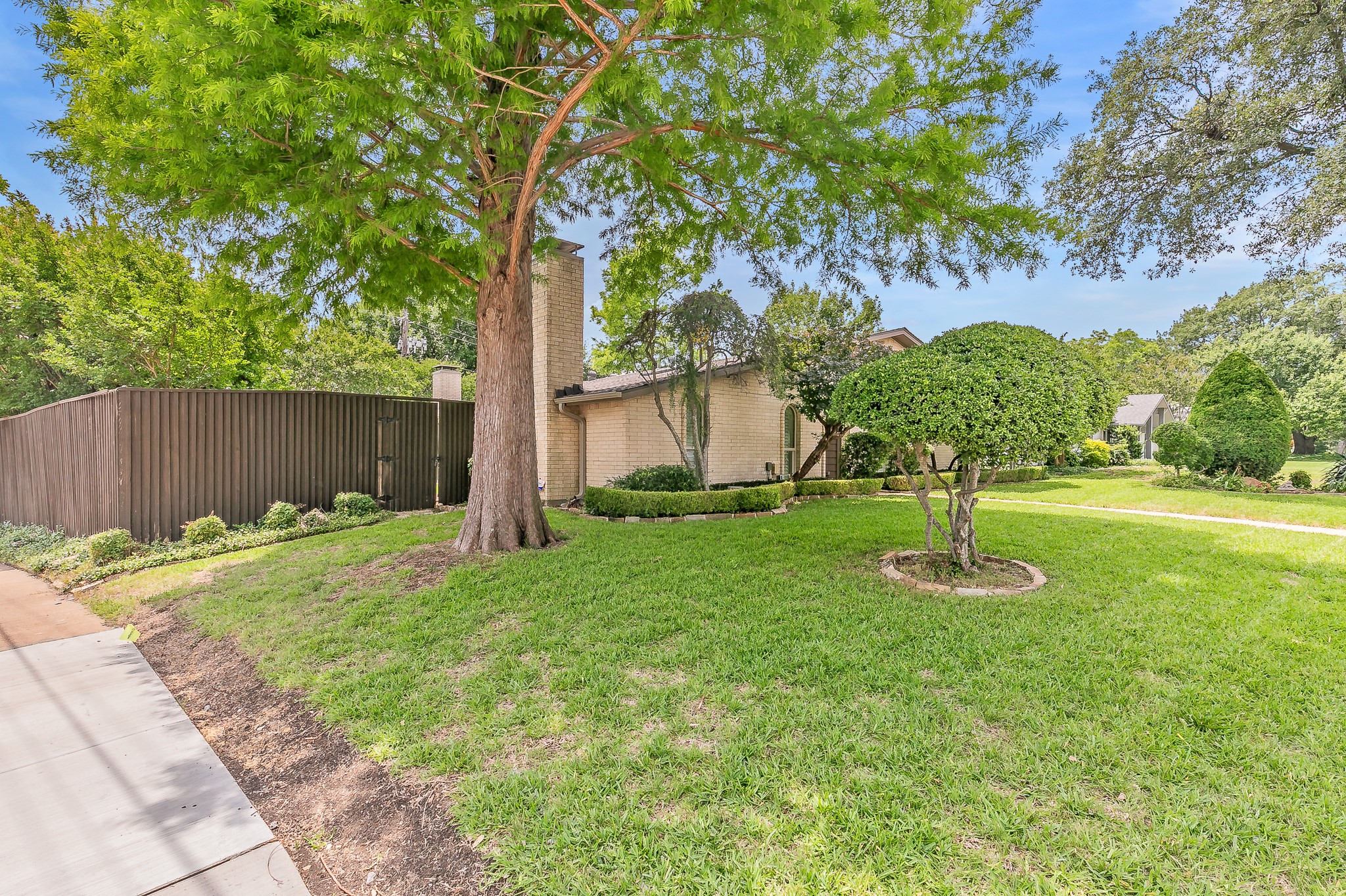 6772 Town Bluff Drive