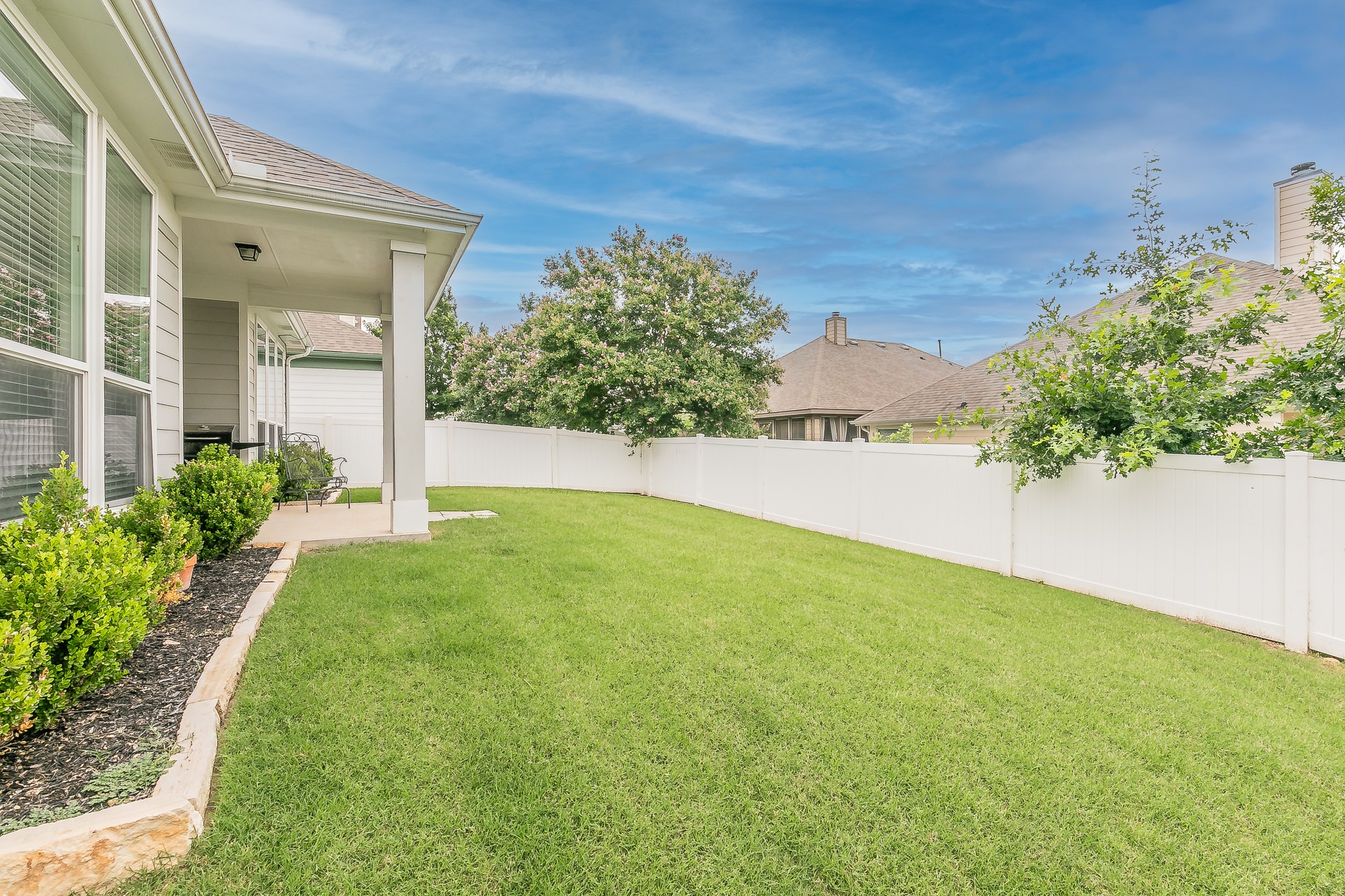 5004 Holliday Drive