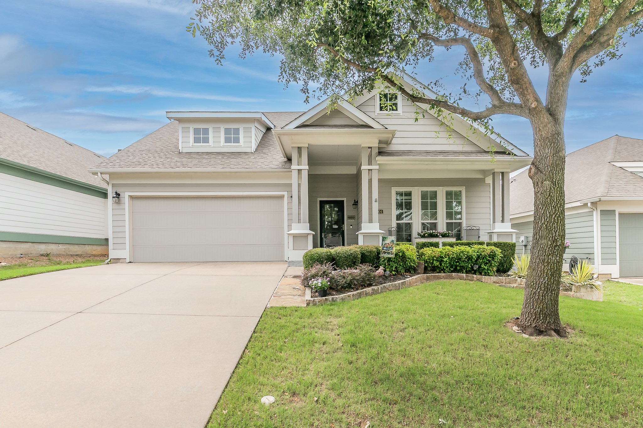 5004 Holliday Drive