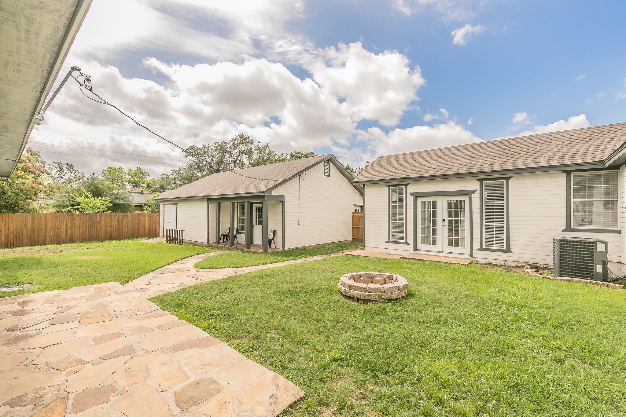 3909 Trail Lake Drive