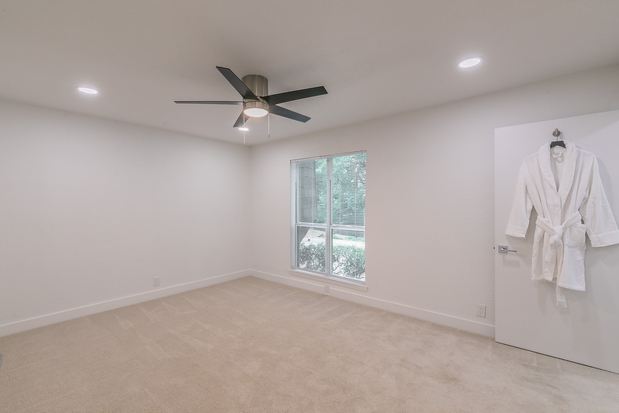 4851 Cedar Springs Road 175