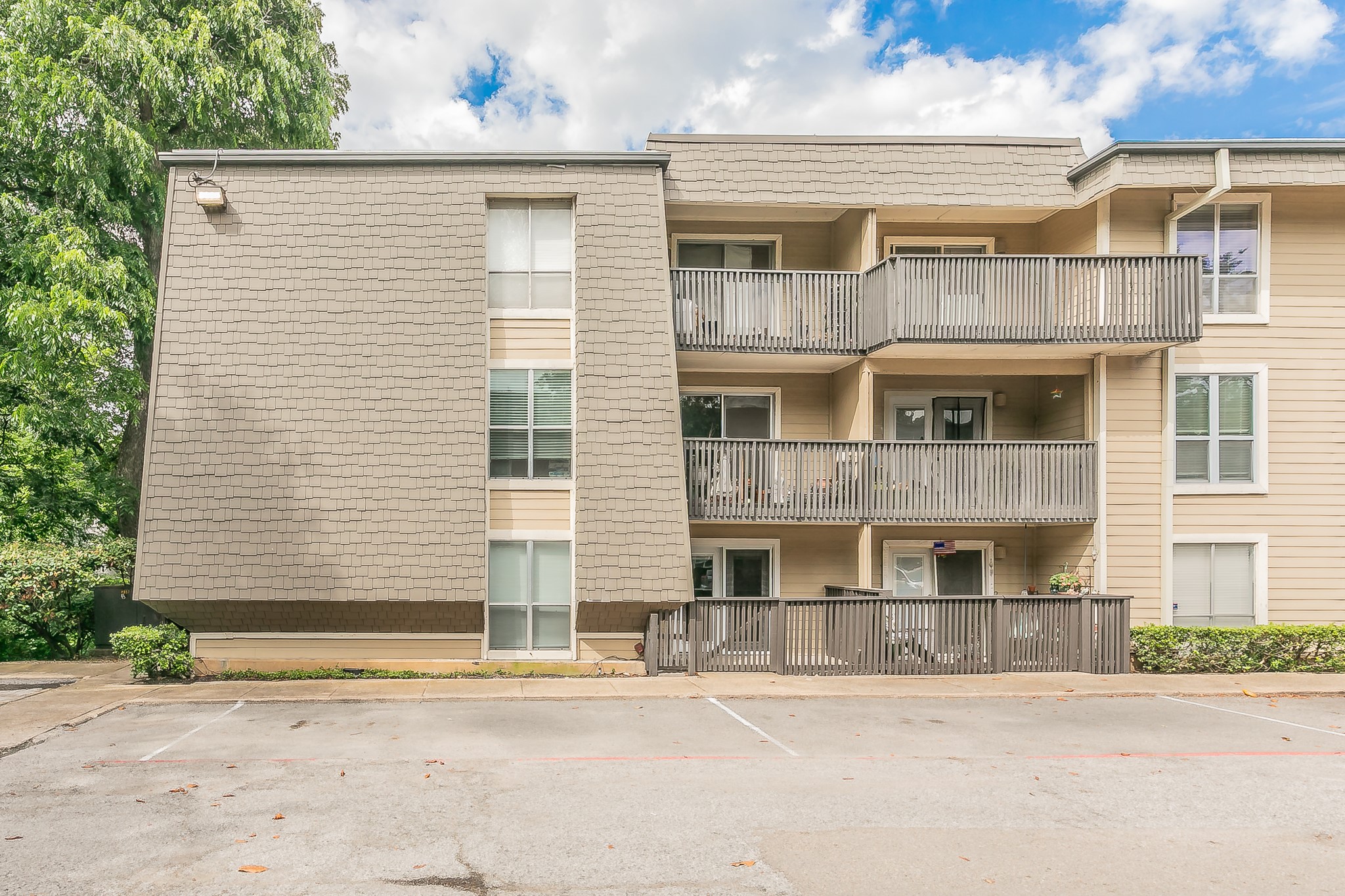 4851 Cedar Springs Road 175