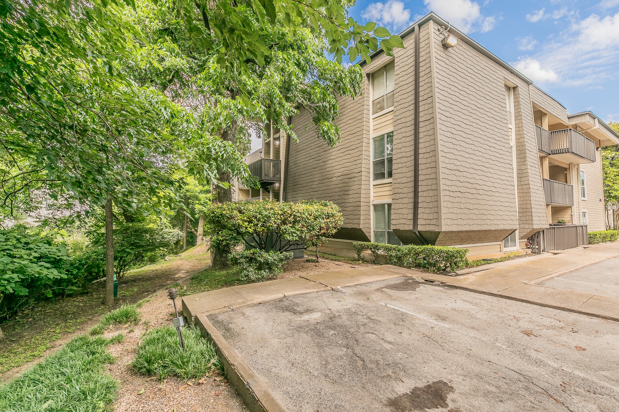 4851 Cedar Springs Road 175