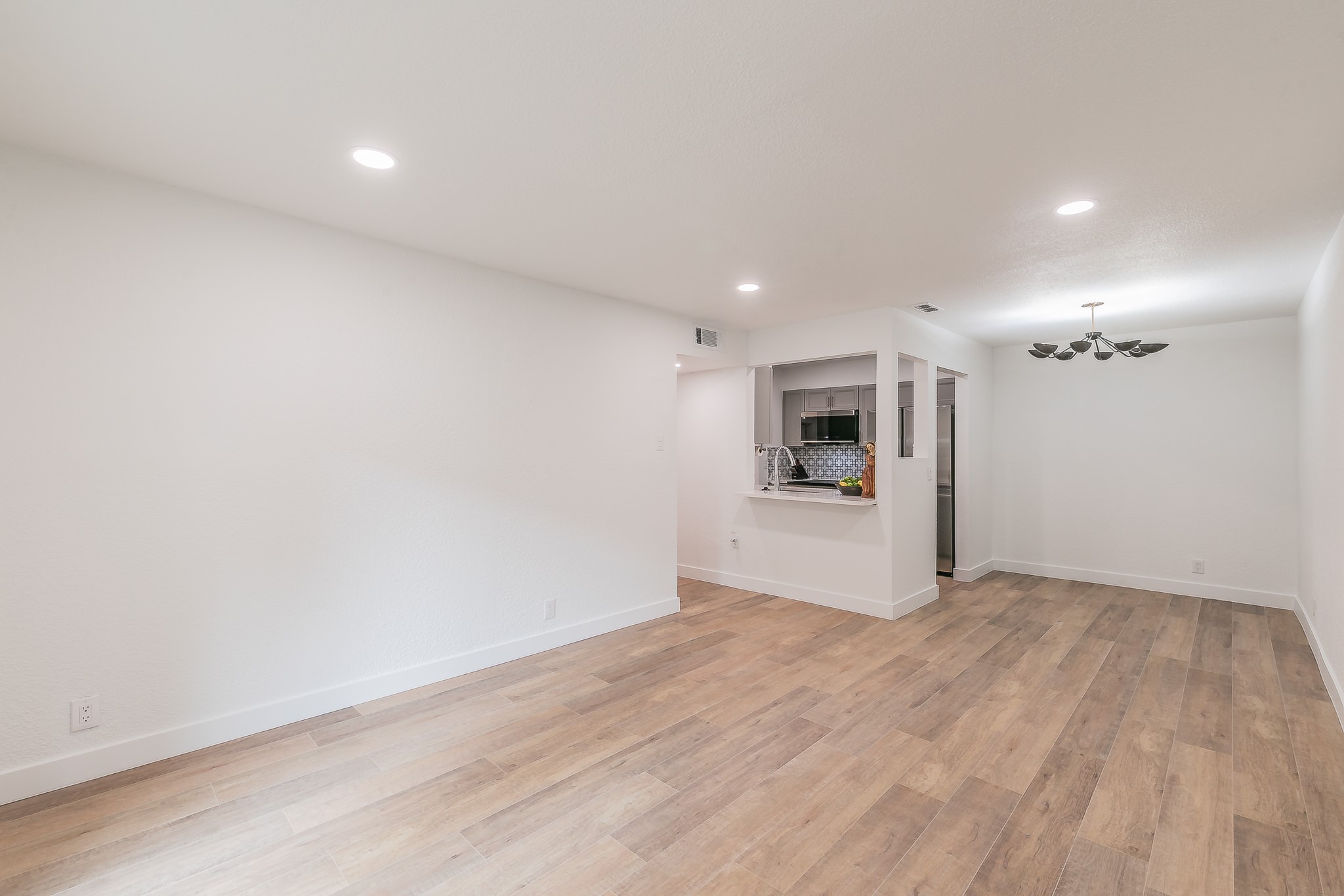 4851 Cedar Springs Road 175