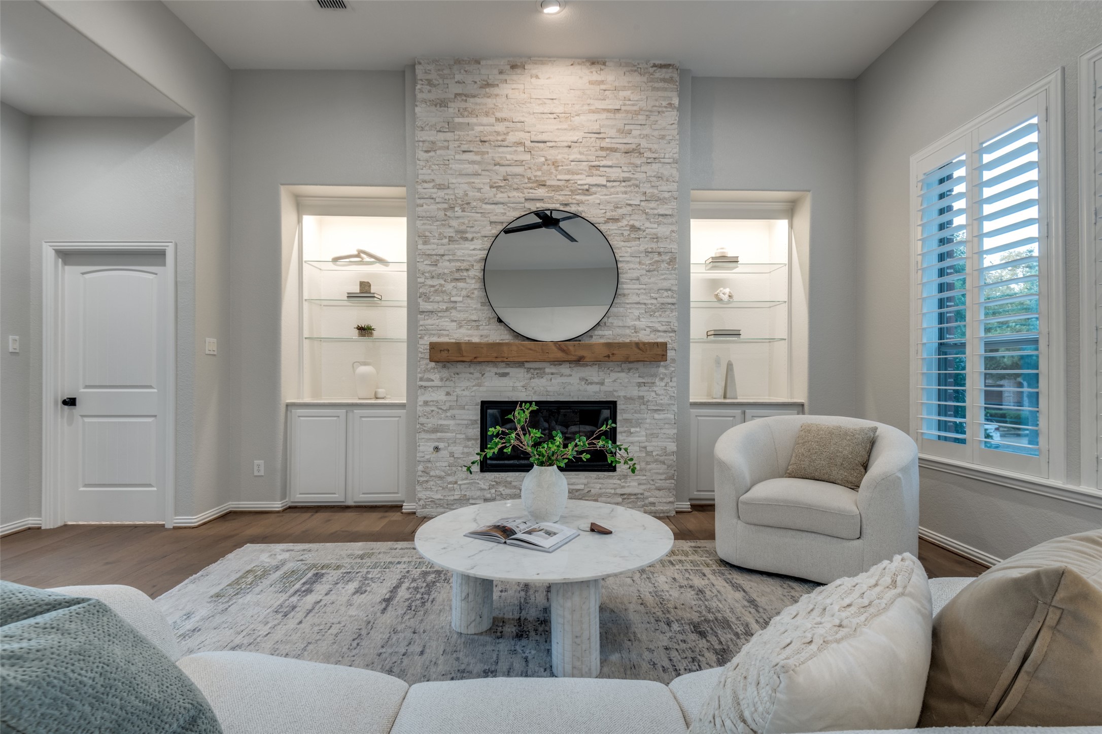 2336 Round Mountain Circle