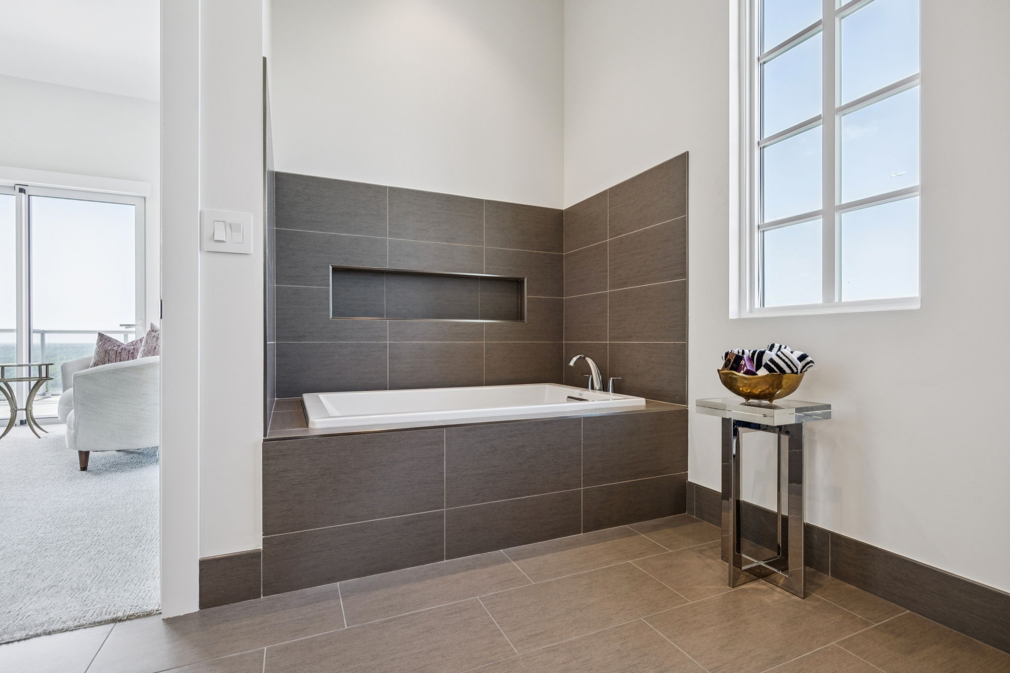 2800 Lakeside Parkway 1502