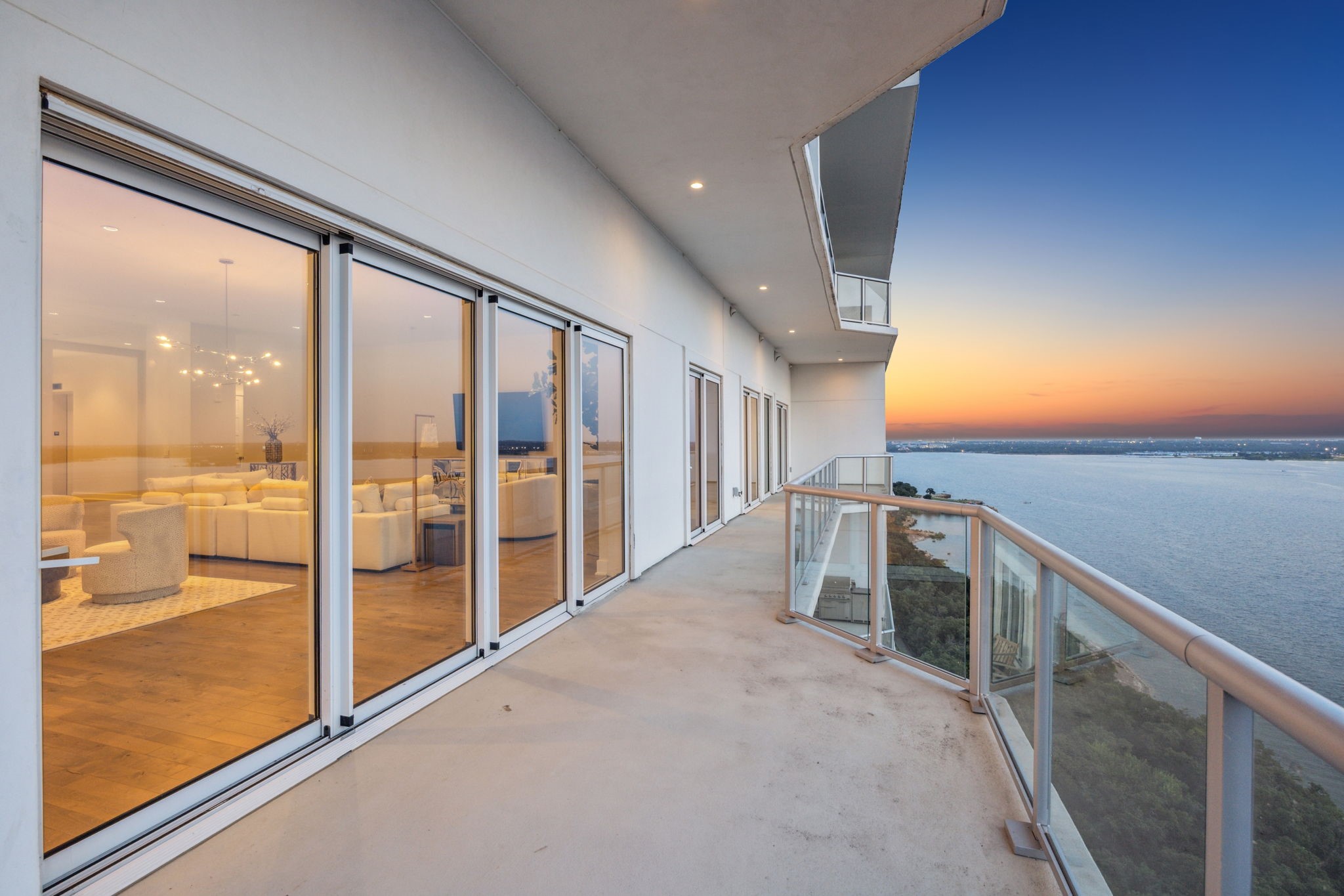 2800 Lakeside Parkway 1502