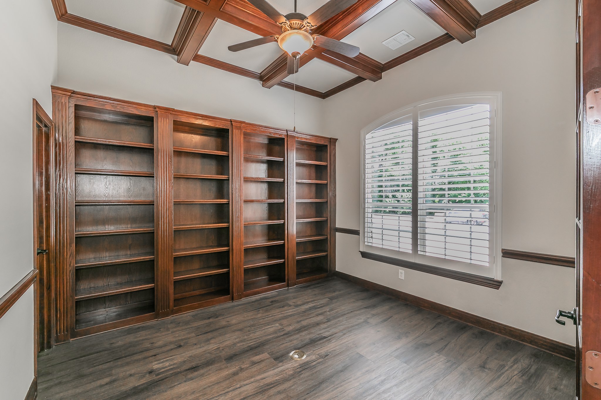 2732 Waverley Drive