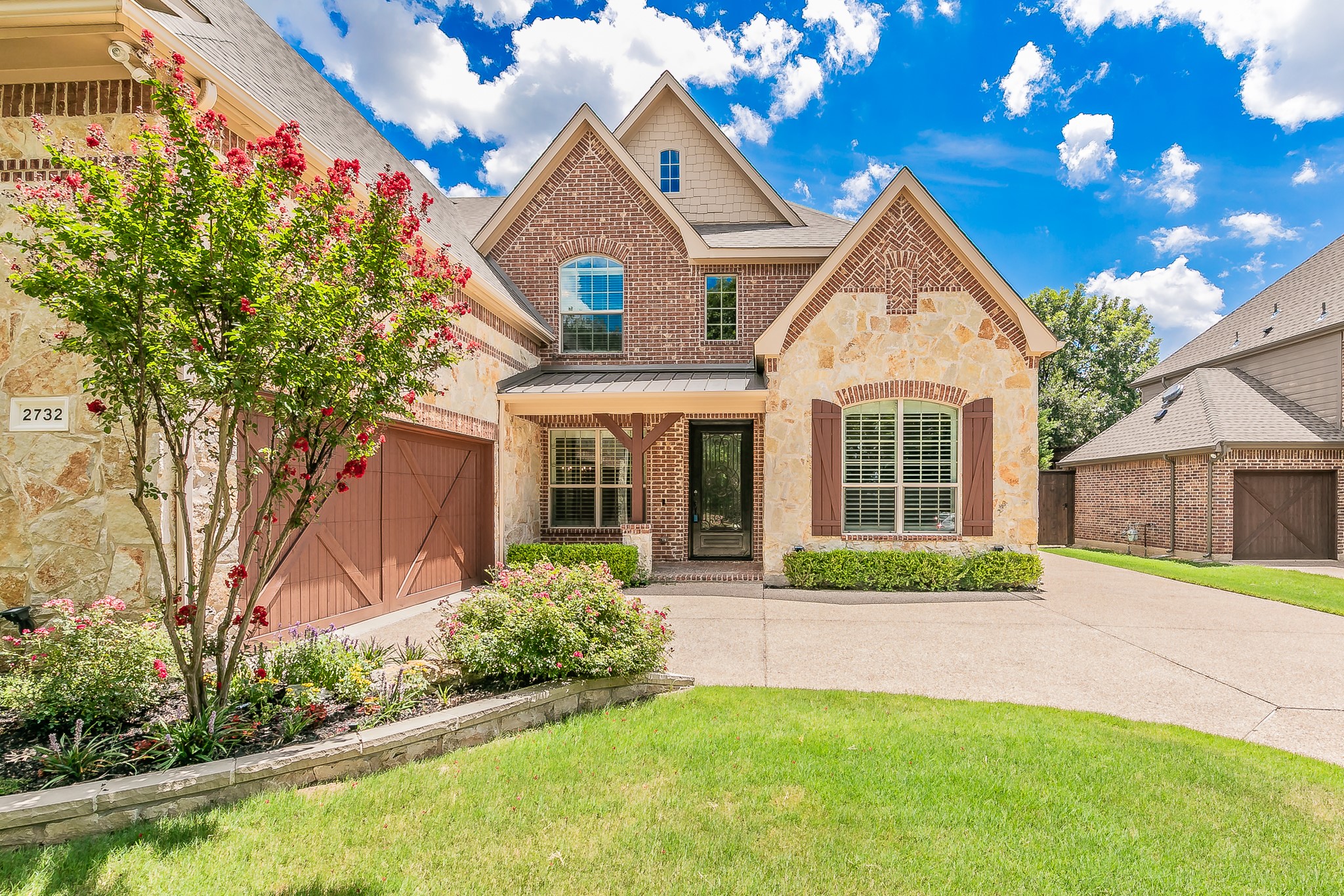 2732 Waverley Drive