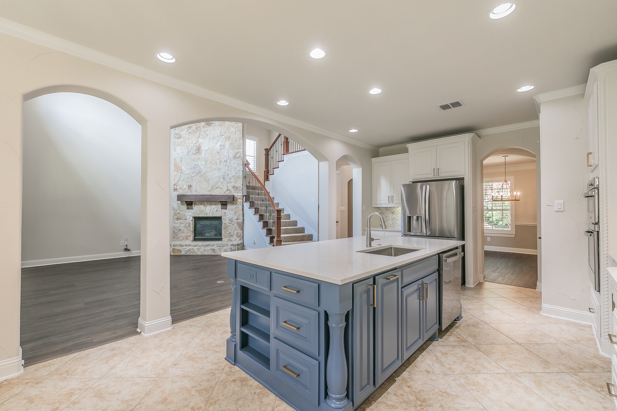 2732 Waverley Drive