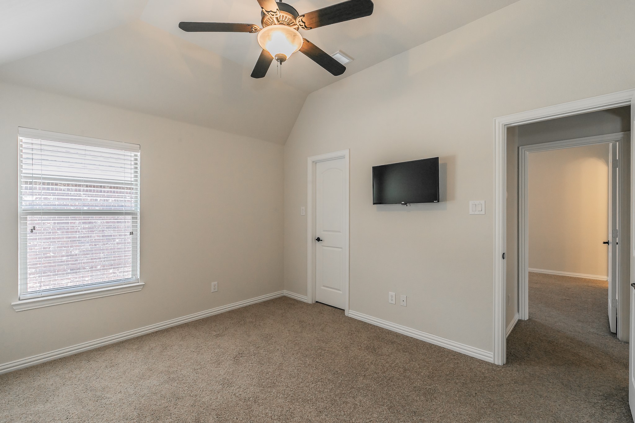 2732 Waverley Drive