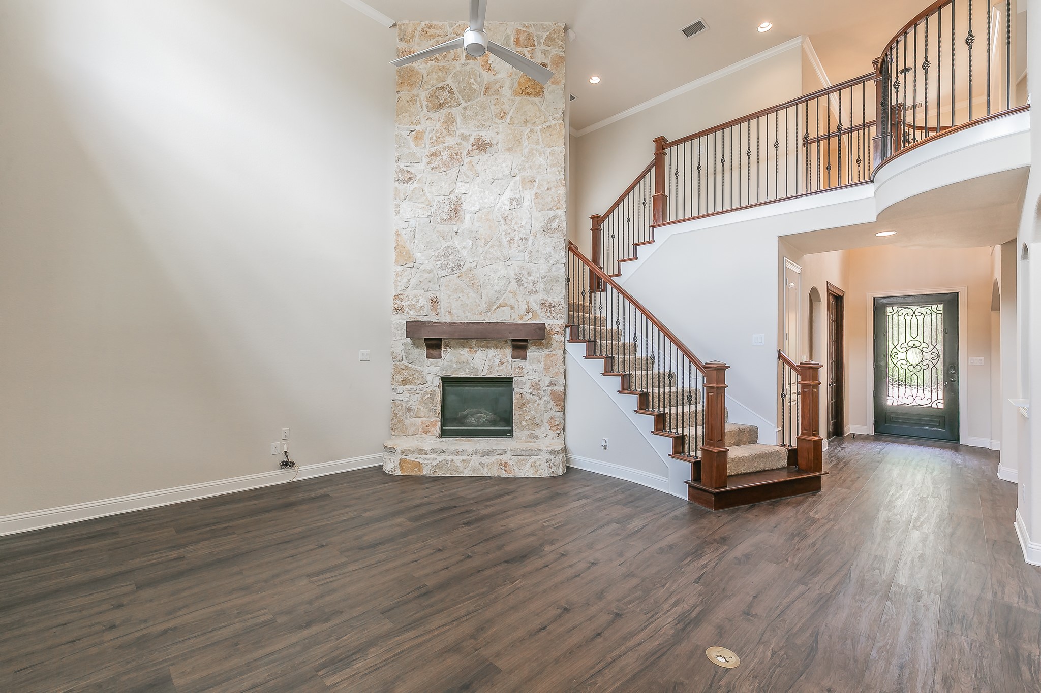 2732 Waverley Drive