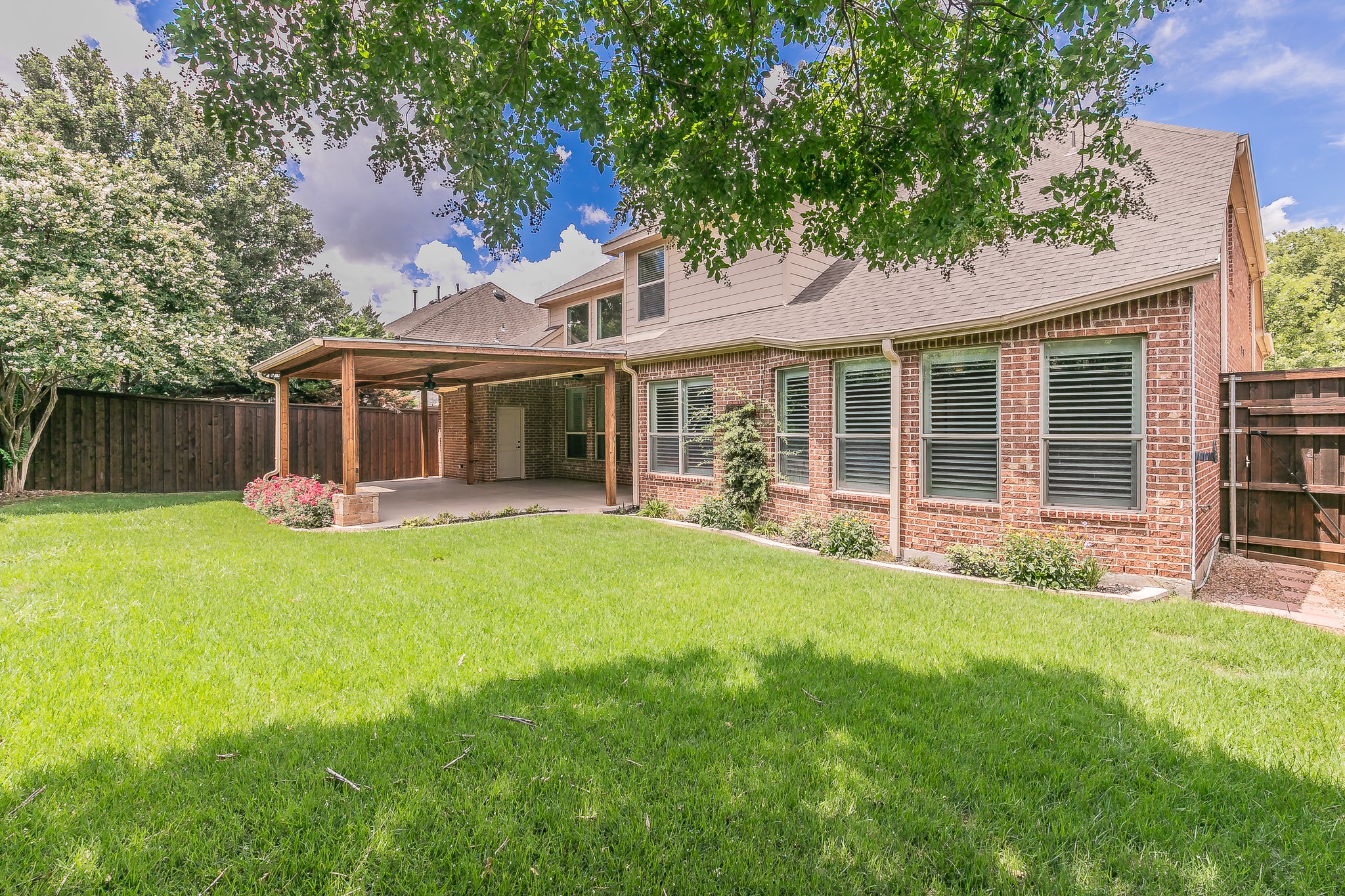 2732 Waverley Drive