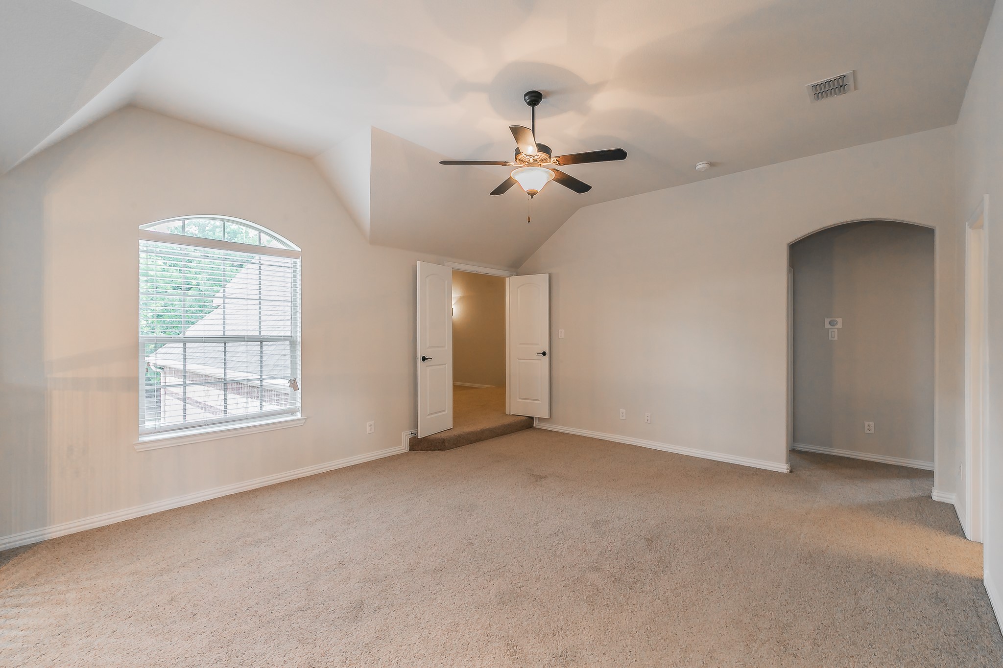 2732 Waverley Drive