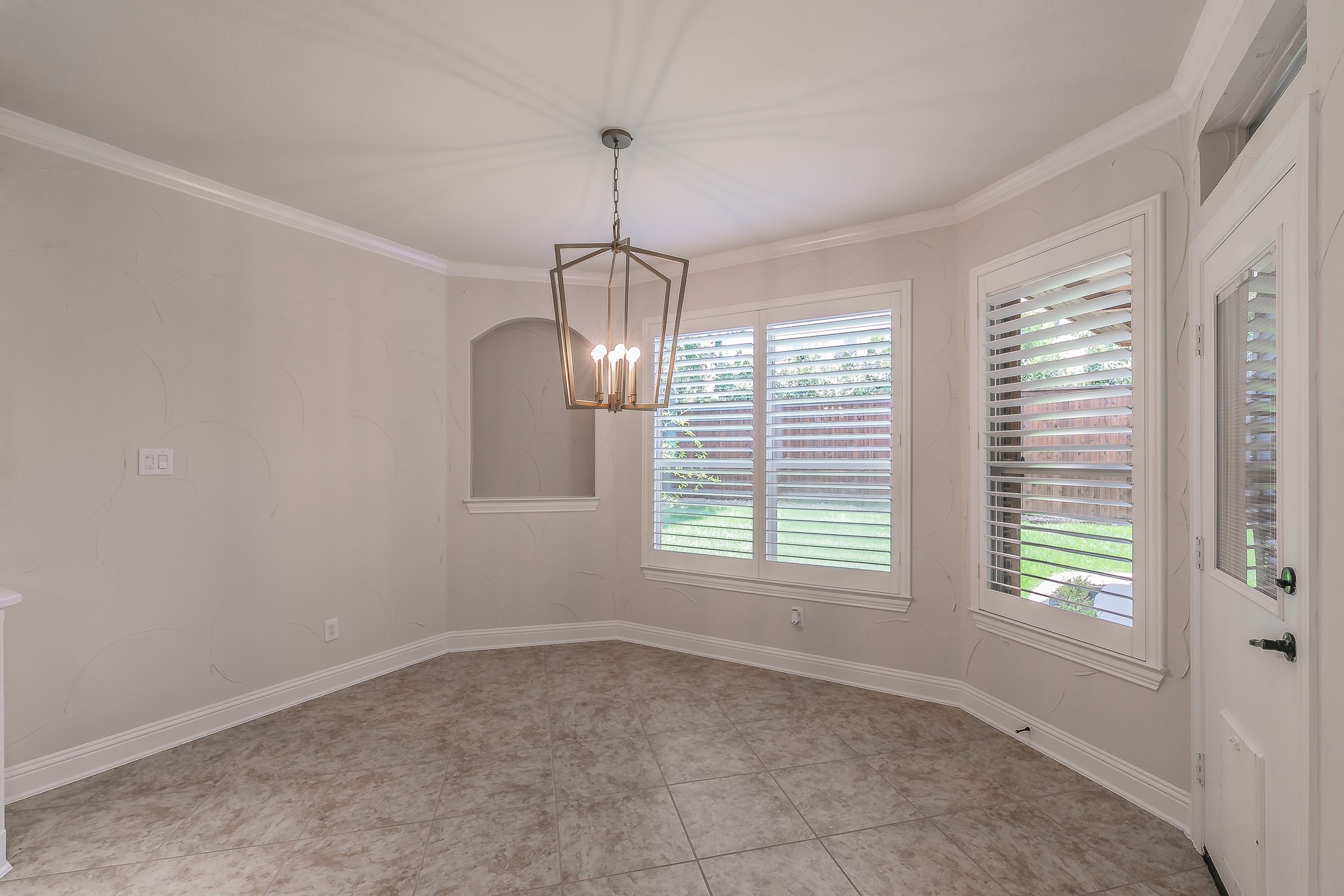 2732 Waverley Drive