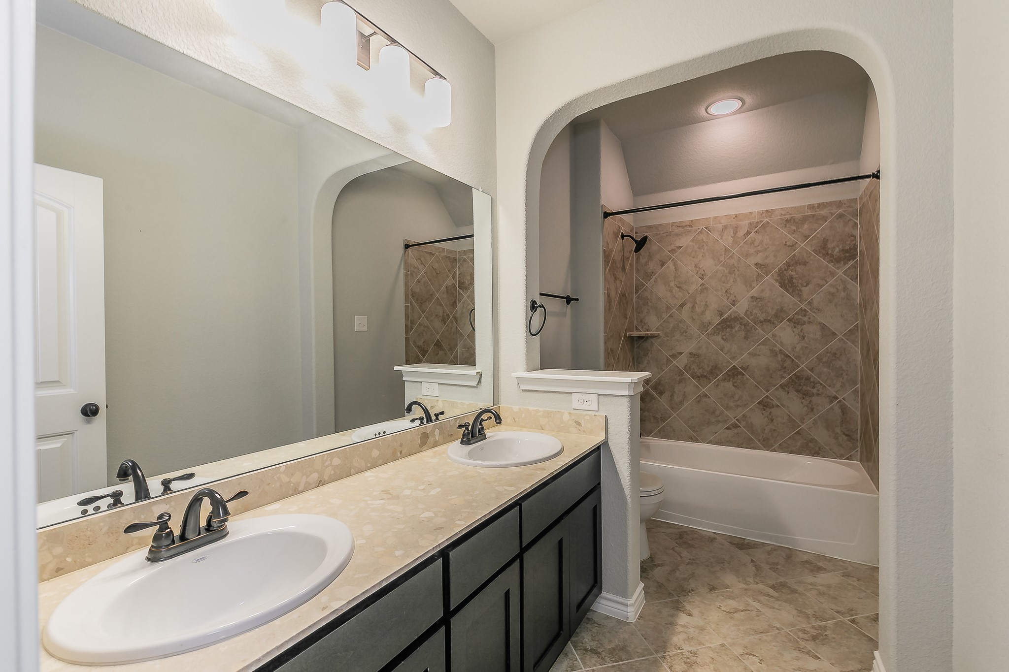 5025 Stockwhip Drive