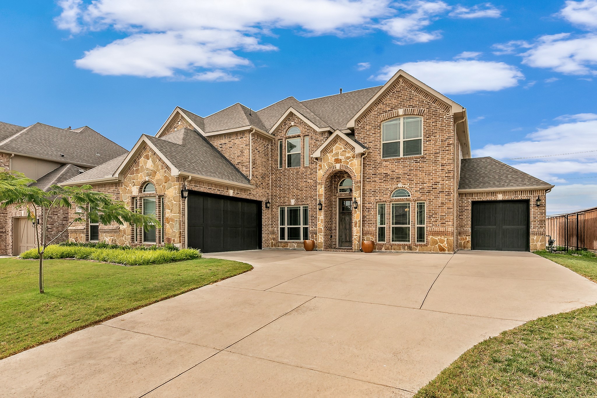 4117 Frontera Vista Drive