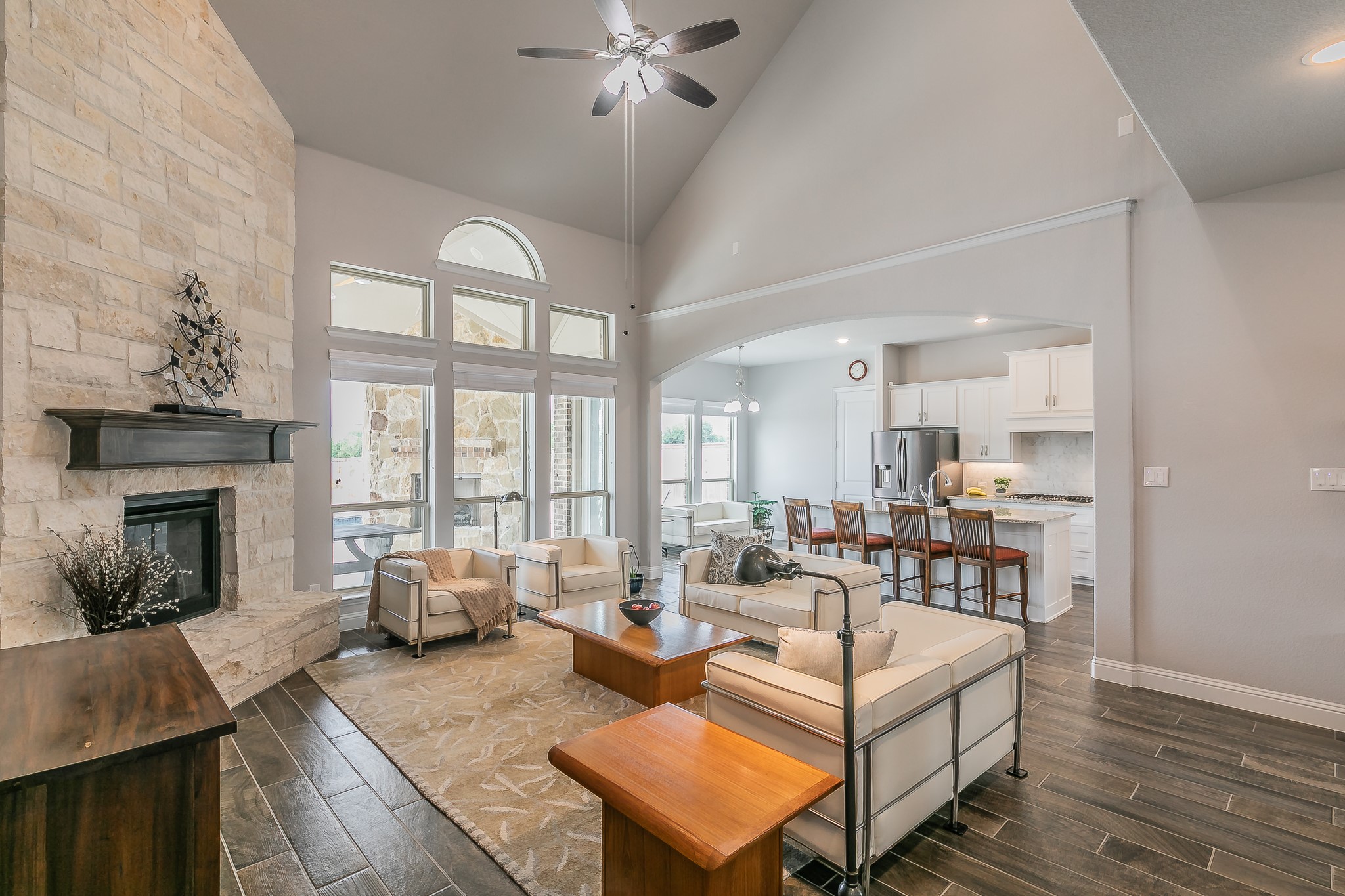 4117 Frontera Vista Drive