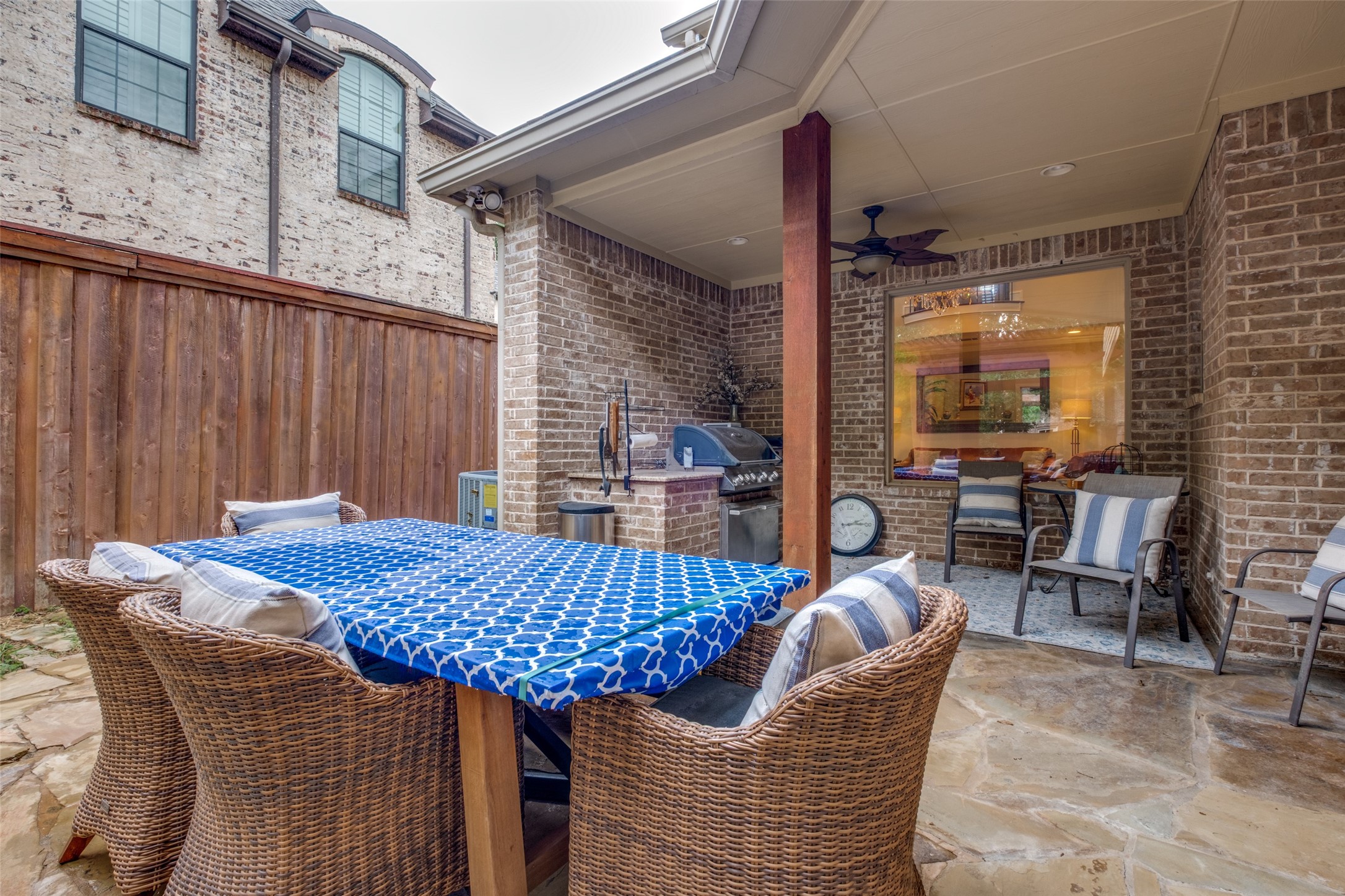 6111 Palo Pinto Avenue