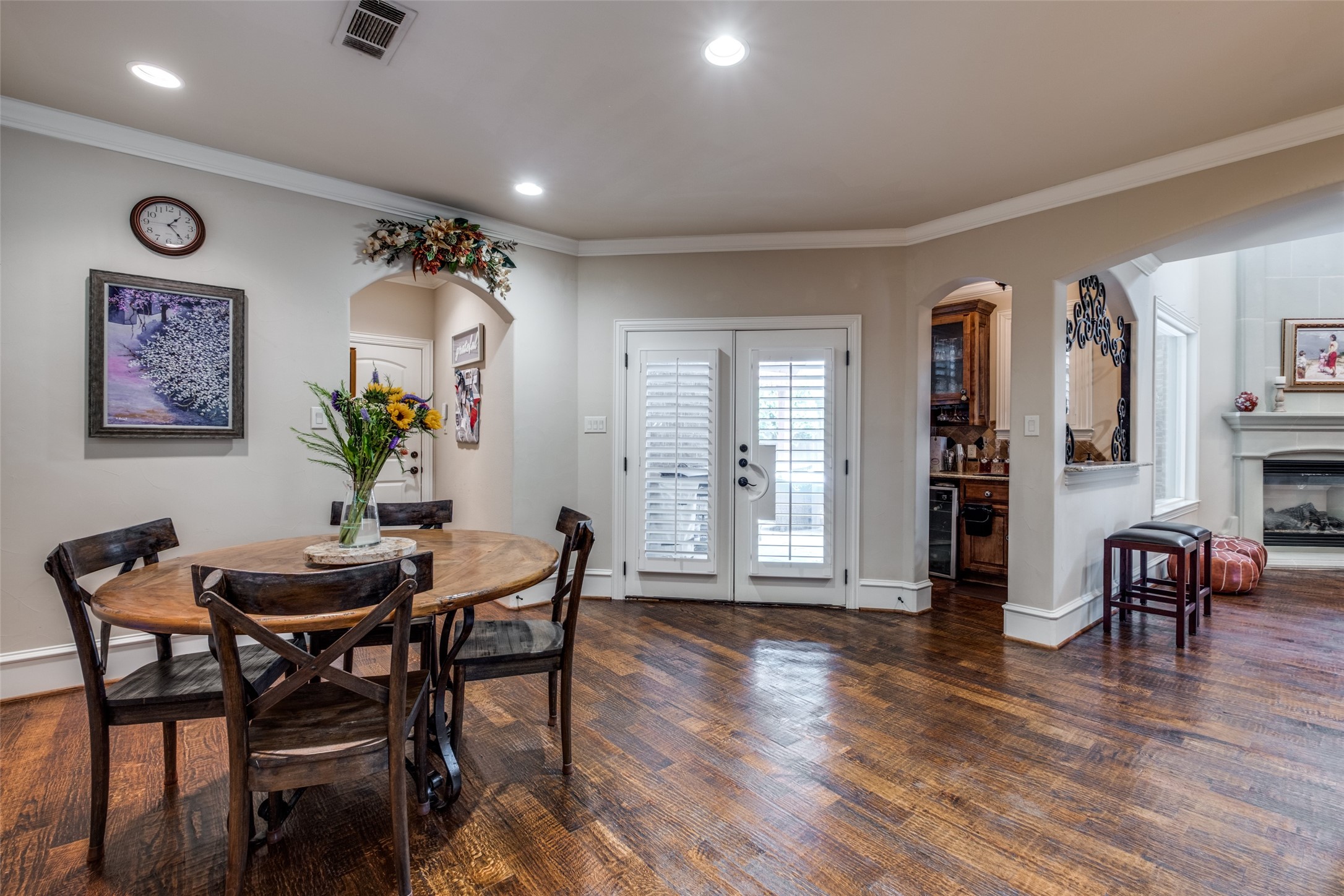 6111 Palo Pinto Avenue