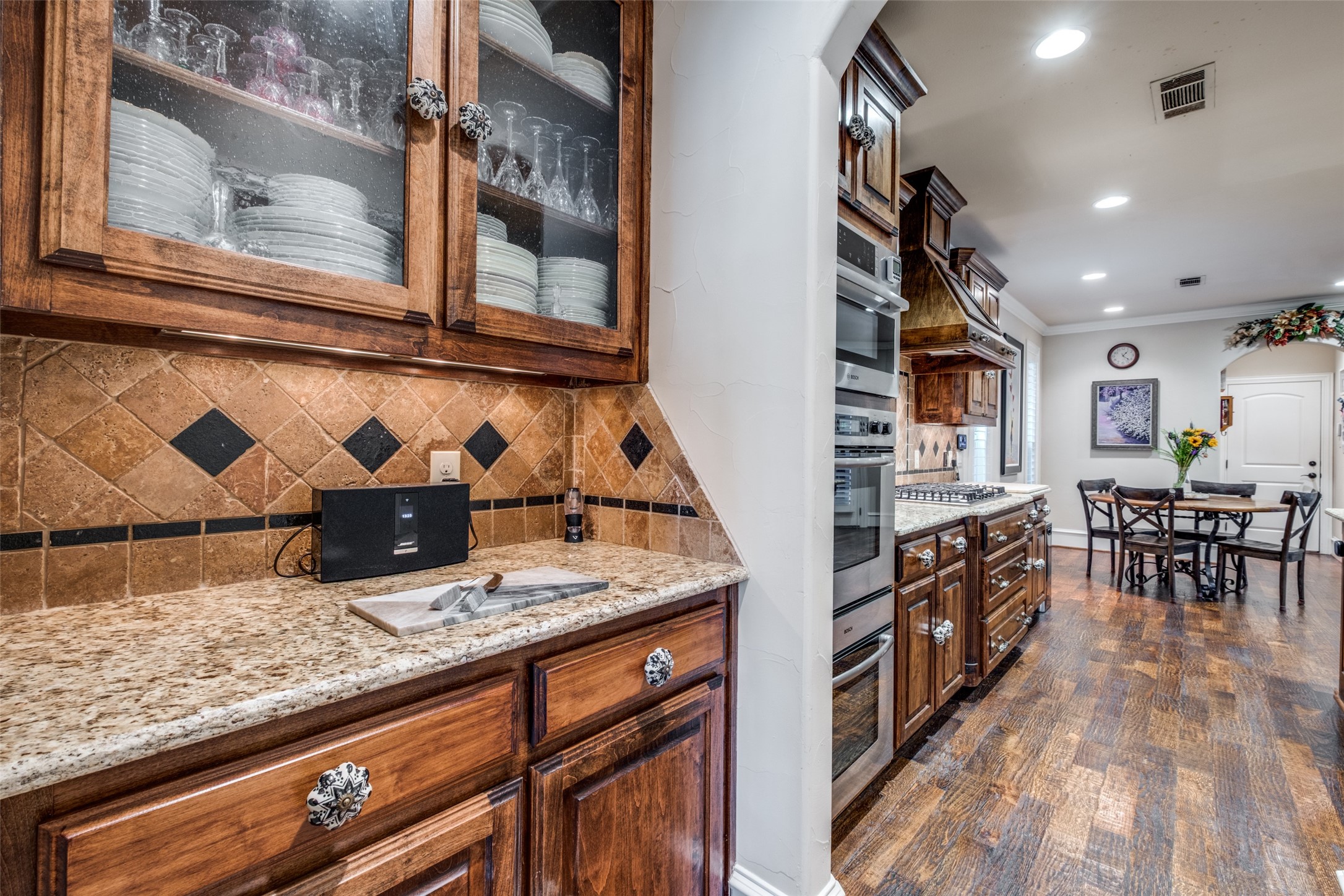 6111 Palo Pinto Avenue