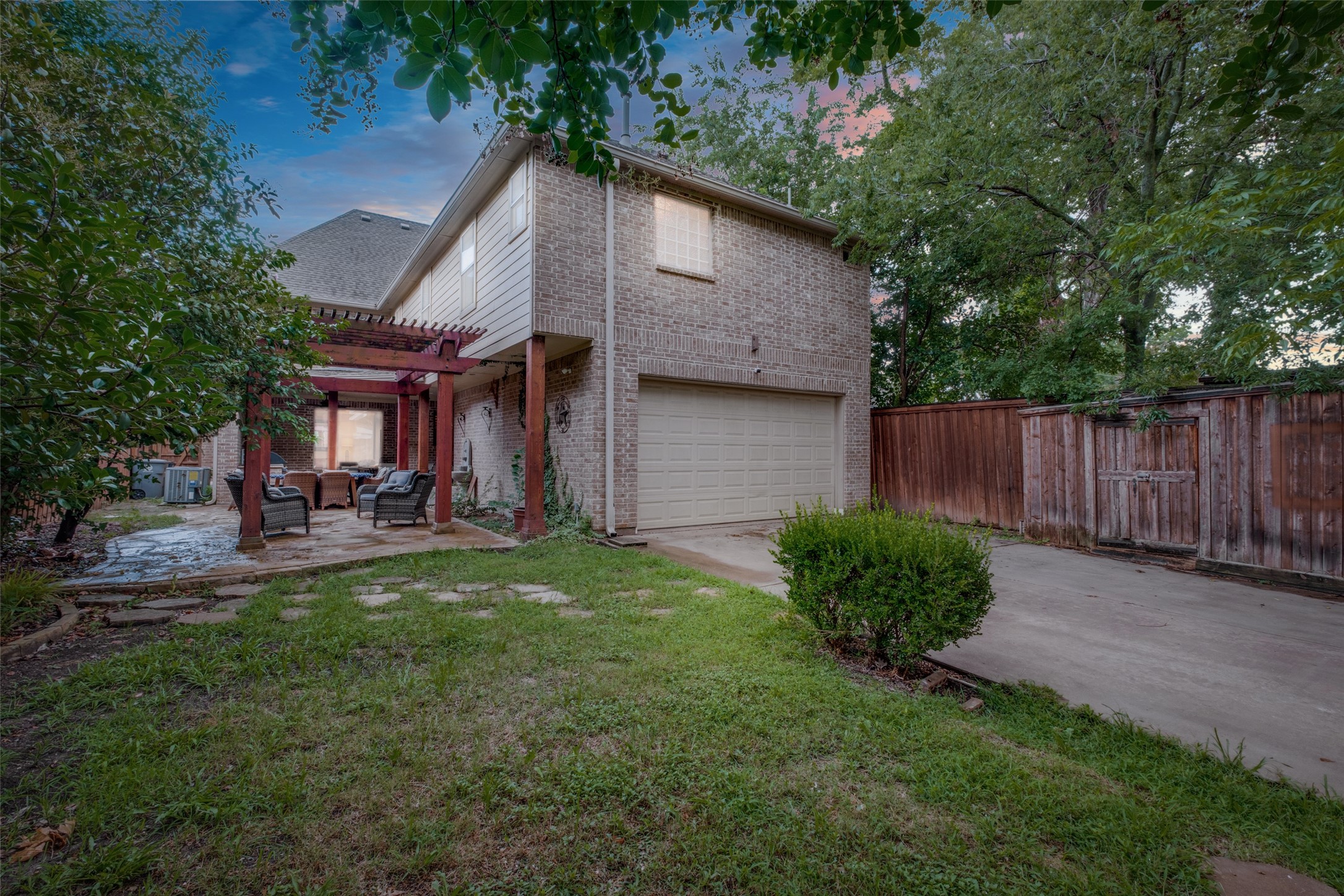 6111 Palo Pinto Avenue