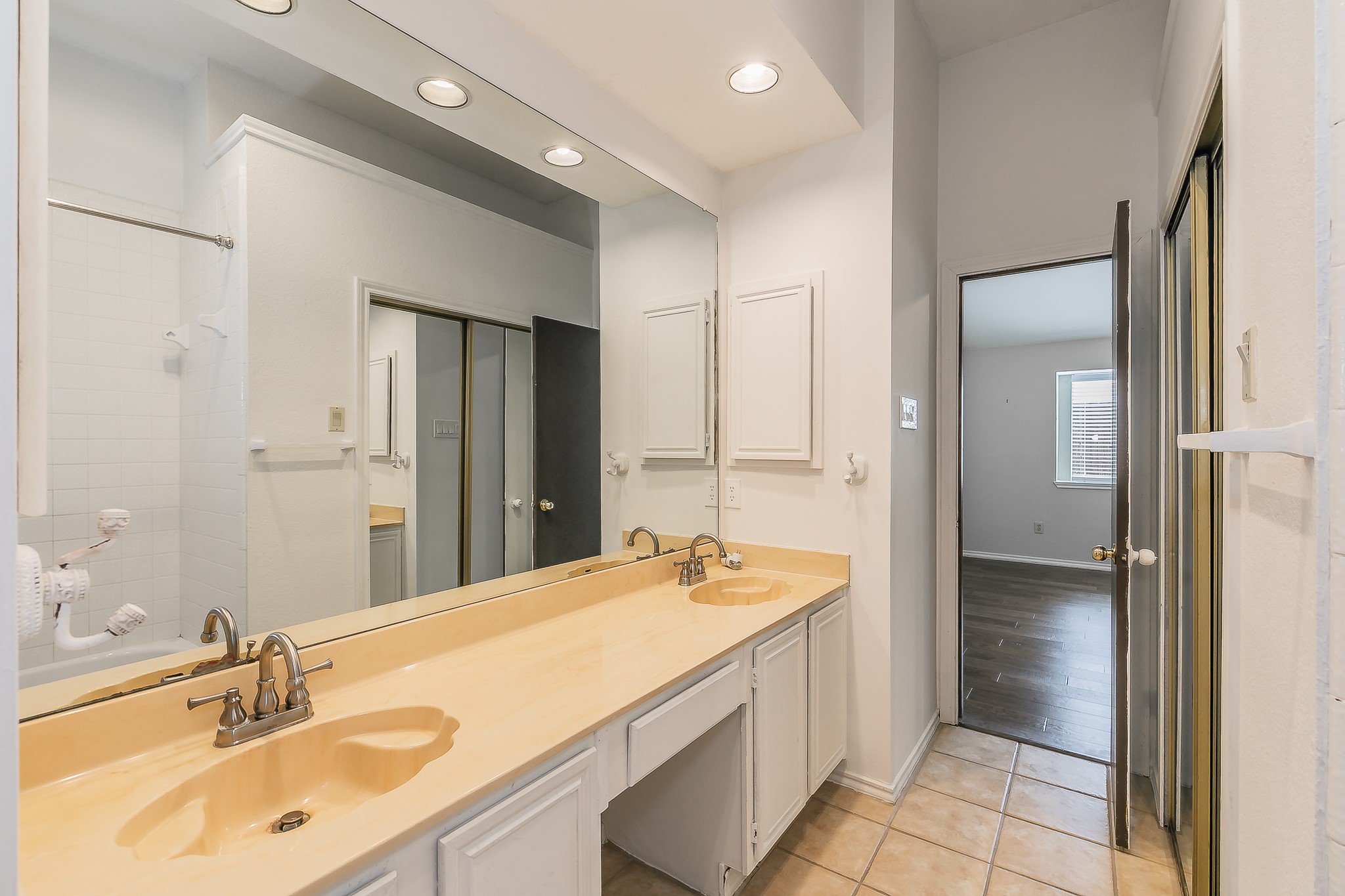 4804 Peach Tree Lane