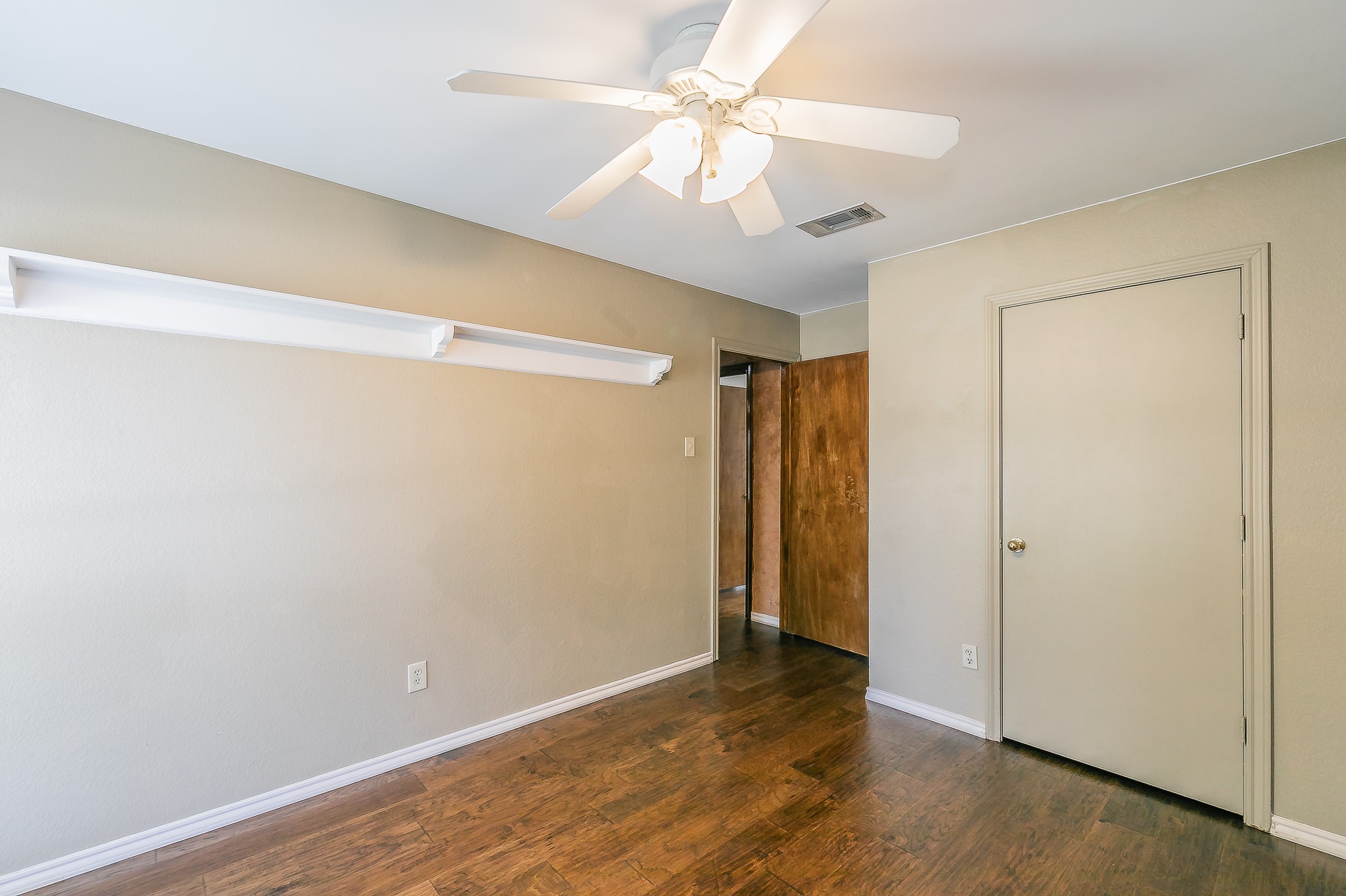 4804 Peach Tree Lane