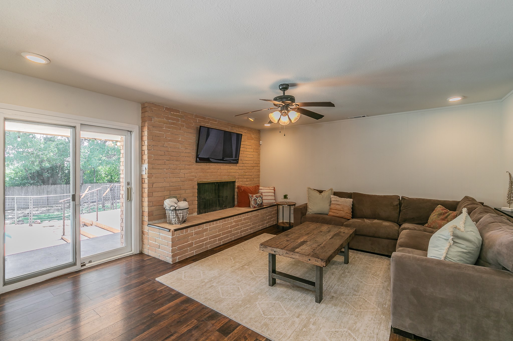 31 Bounty Road E