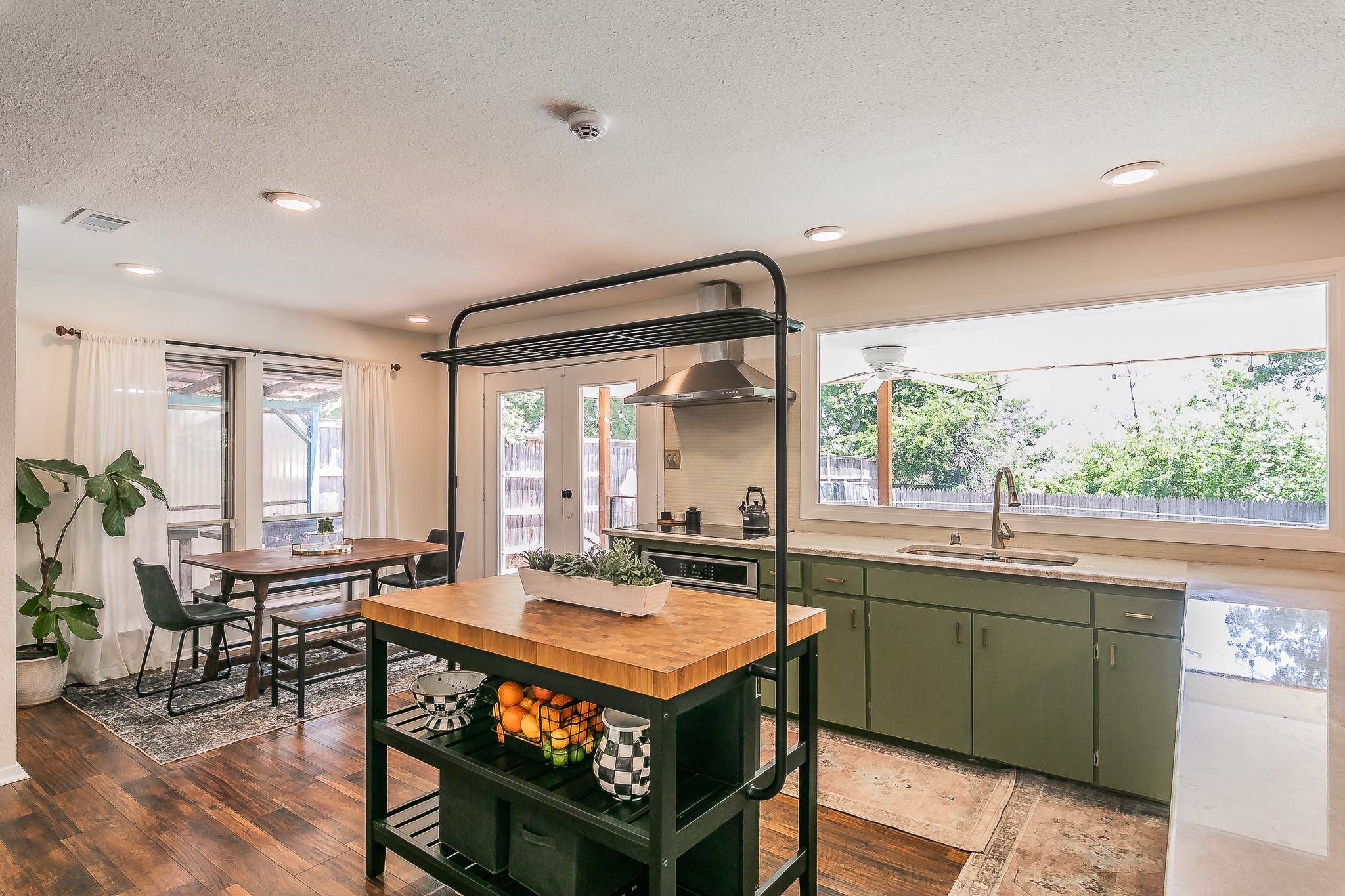 31 Bounty Road E