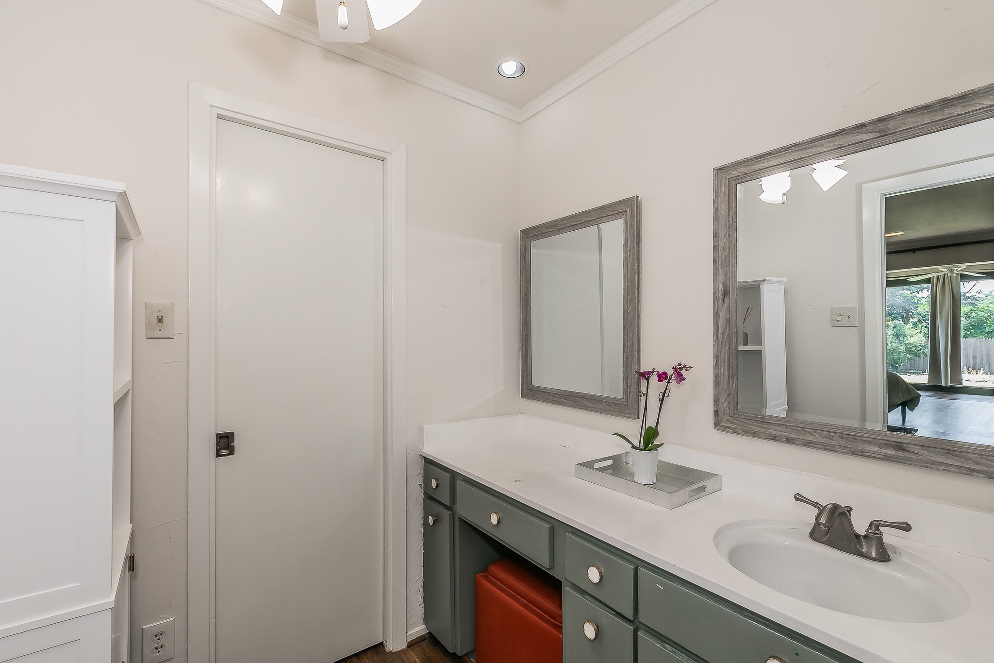 31 Bounty Road E