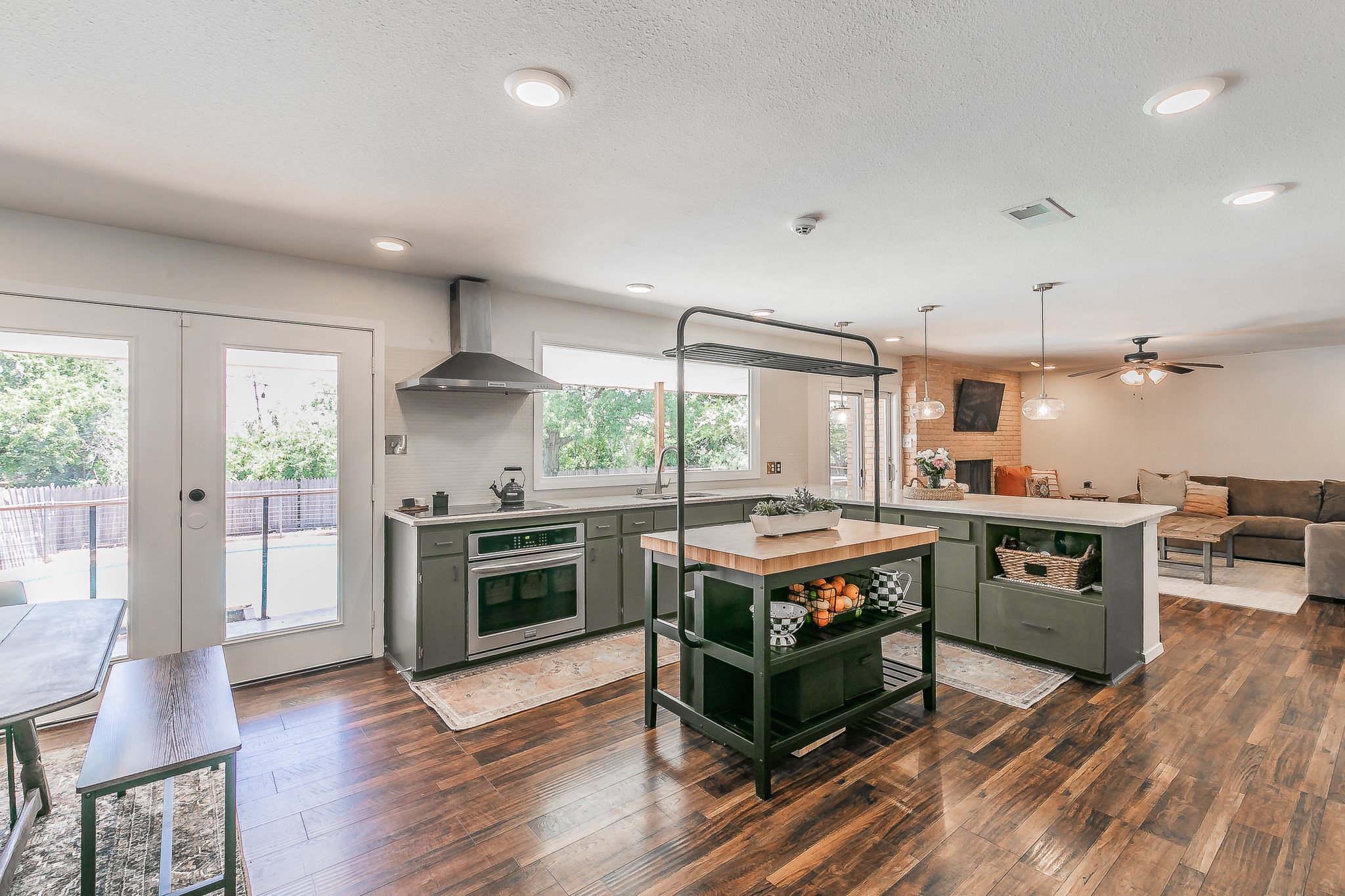 31 Bounty Road E