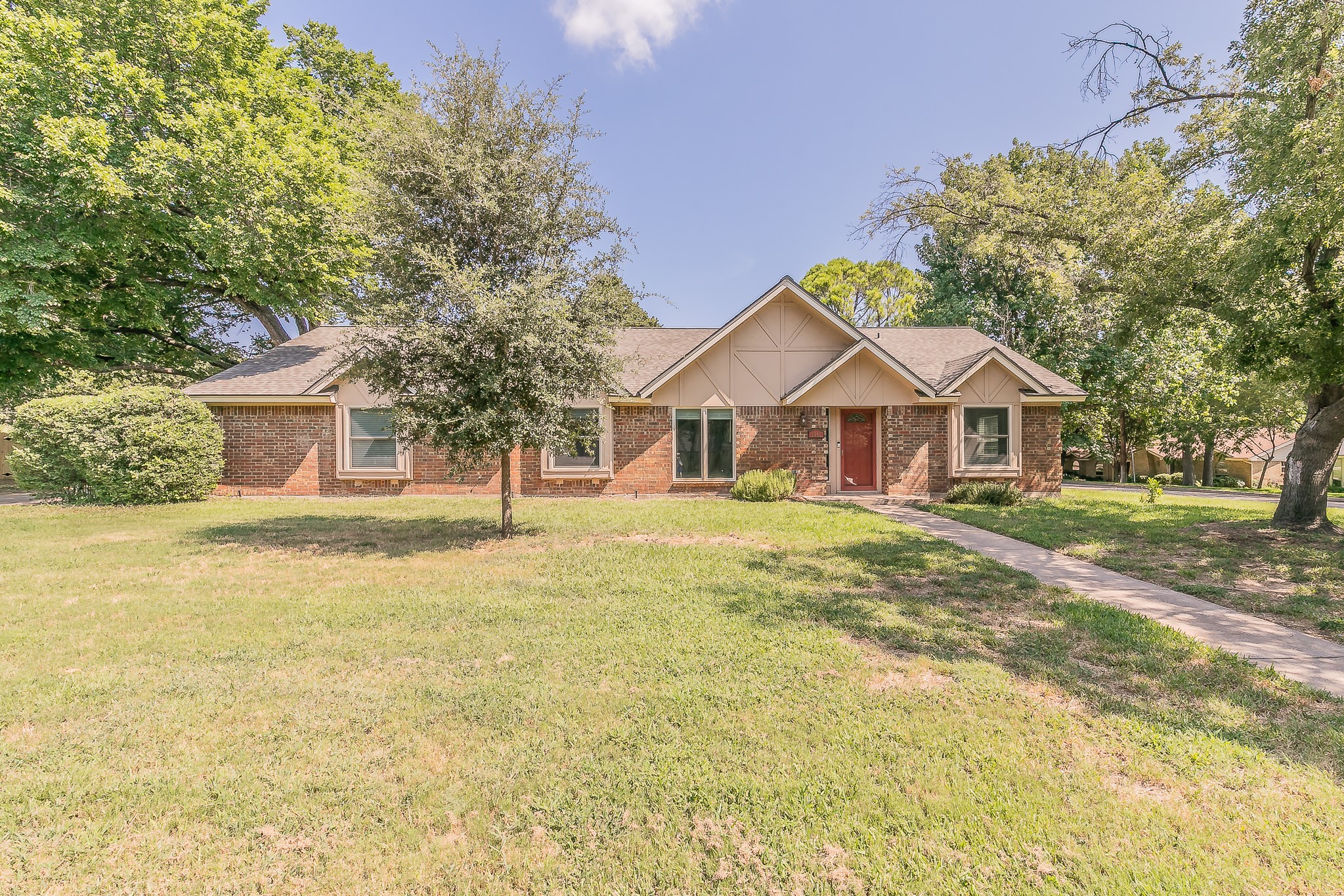 1812 Arthur Drive
